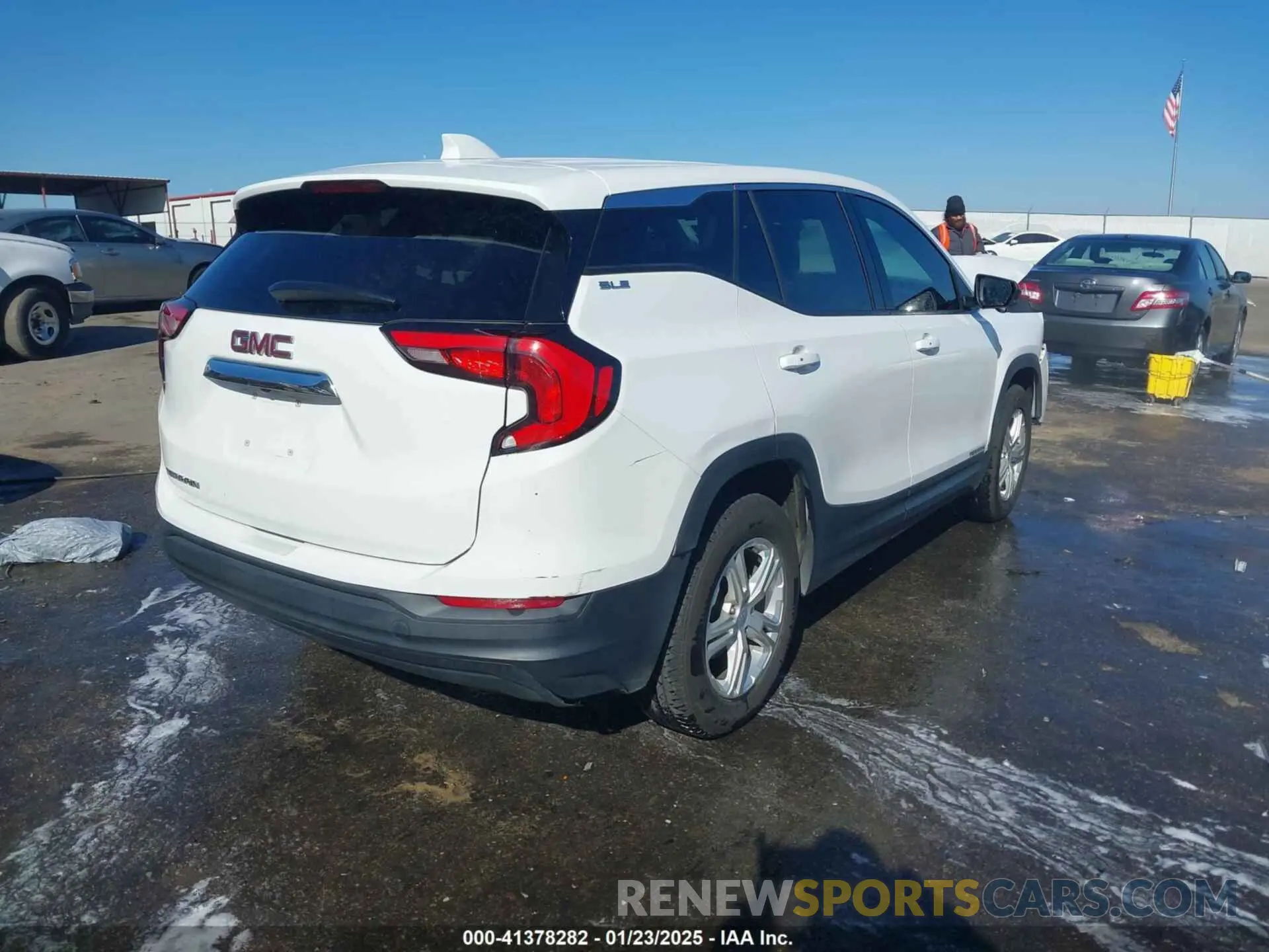 4 fotografías del automóvil dañado 3GKALMEV0KL194756 GMC TERRAIN 2019