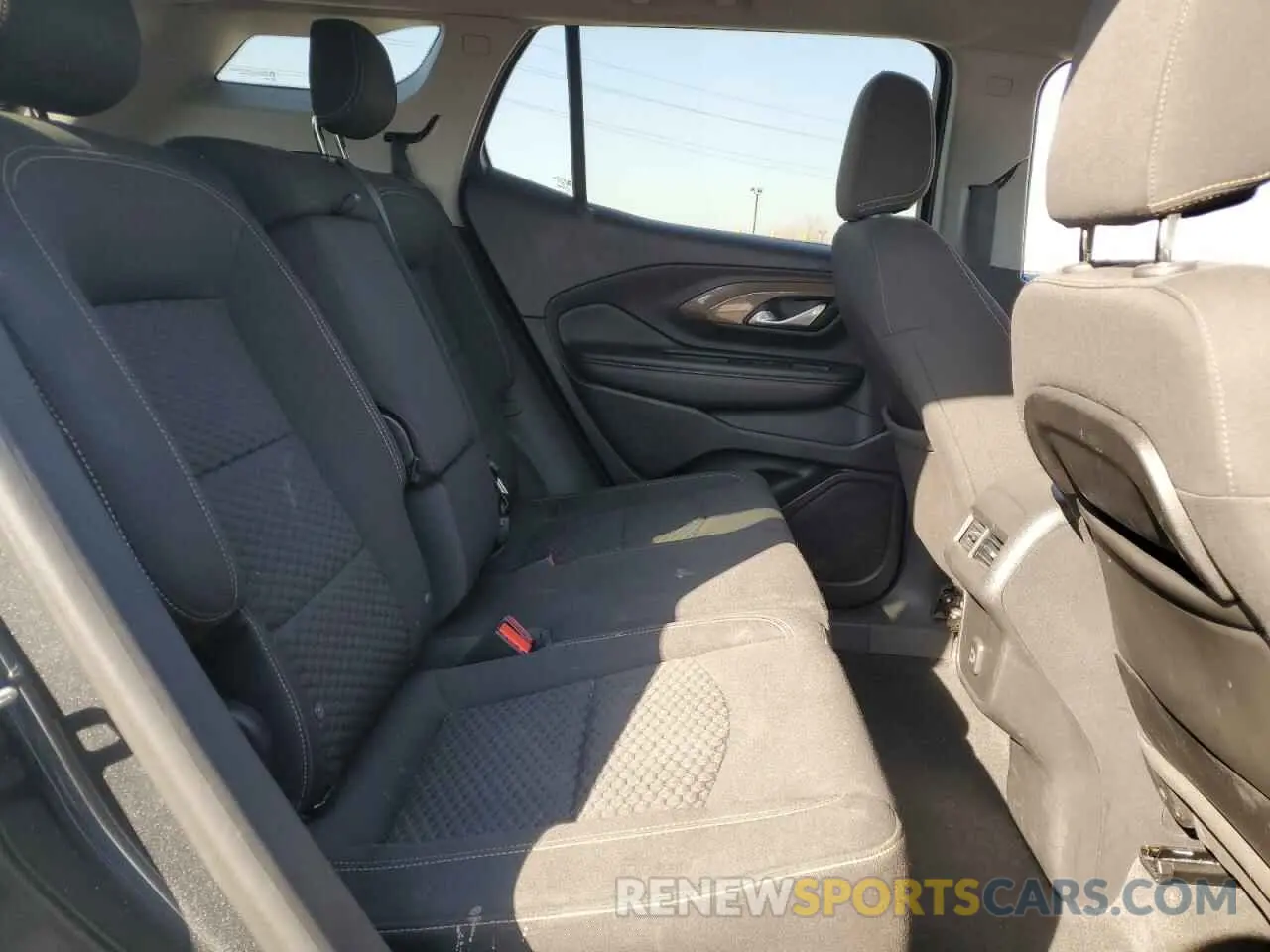 11 fotografías del automóvil dañado 3GKALMEV0KL239601 GMC TERRAIN 2019