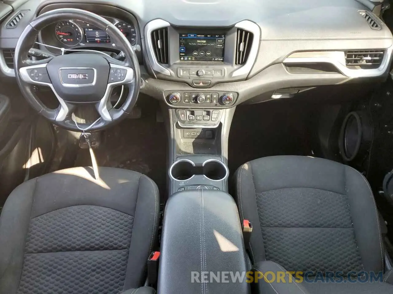 8 fotografías del automóvil dañado 3GKALMEV0KL239601 GMC TERRAIN 2019