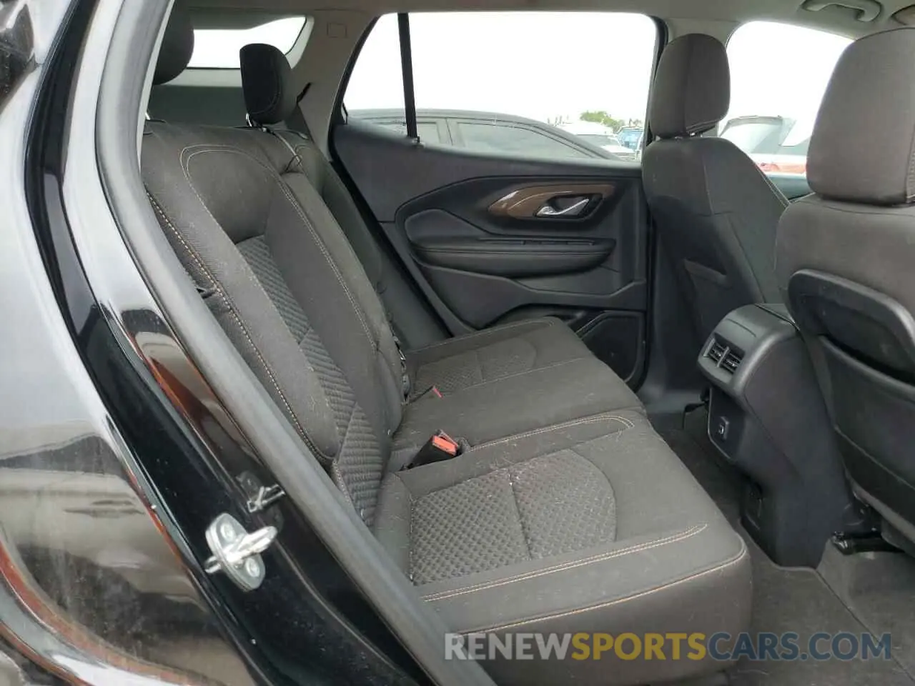 10 fotografías del automóvil dañado 3GKALMEV1KL171065 GMC TERRAIN 2019