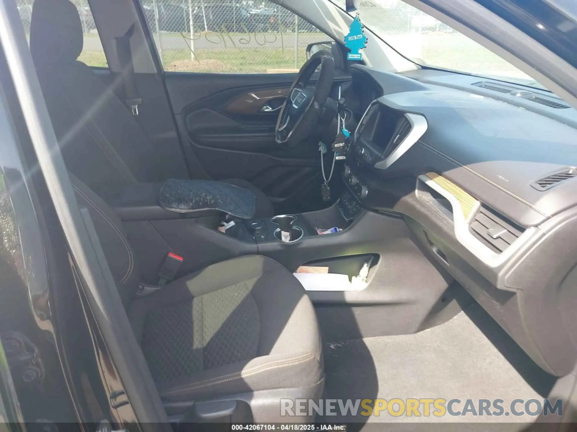 5 fotografías del automóvil dañado 3GKALMEV1KL222757 GMC TERRAIN 2019