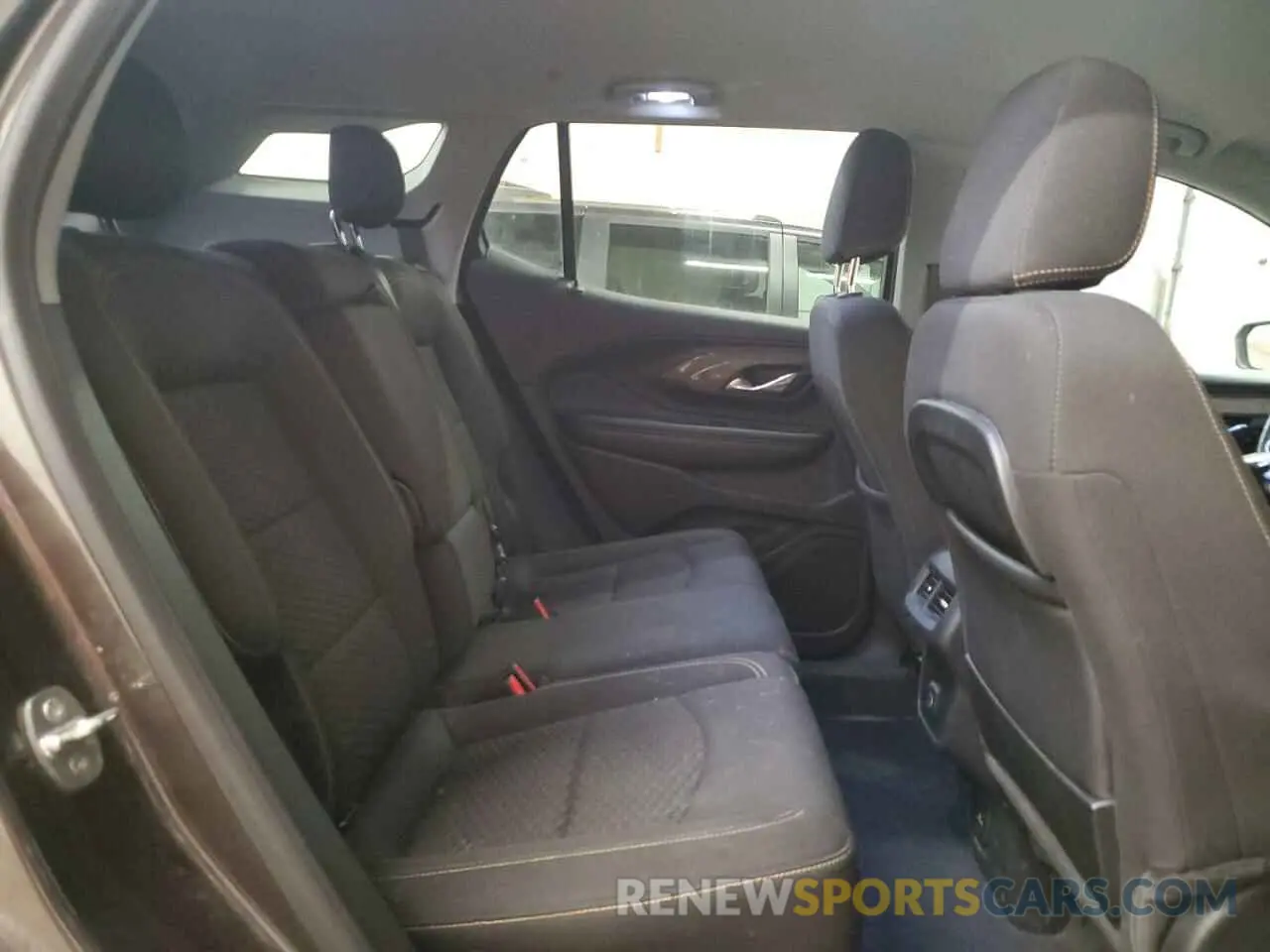 11 fotografías del automóvil dañado 3GKALMEV1KL230485 GMC TERRAIN 2019