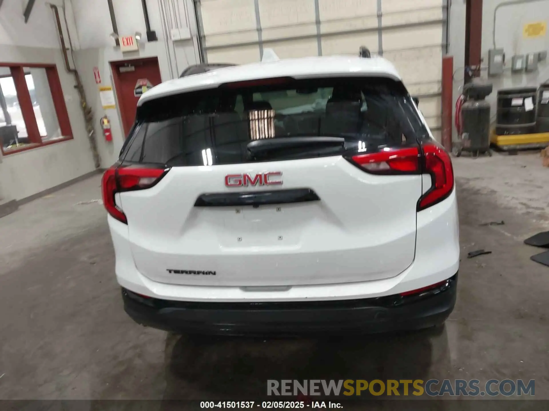 16 fotografías del automóvil dañado 3GKALMEV1KL265768 GMC TERRAIN 2019