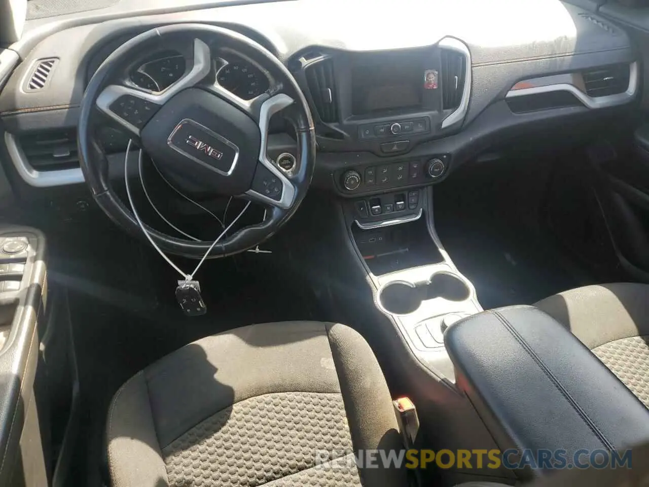 8 fotografías del automóvil dañado 3GKALMEV1KL356278 GMC TERRAIN 2019
