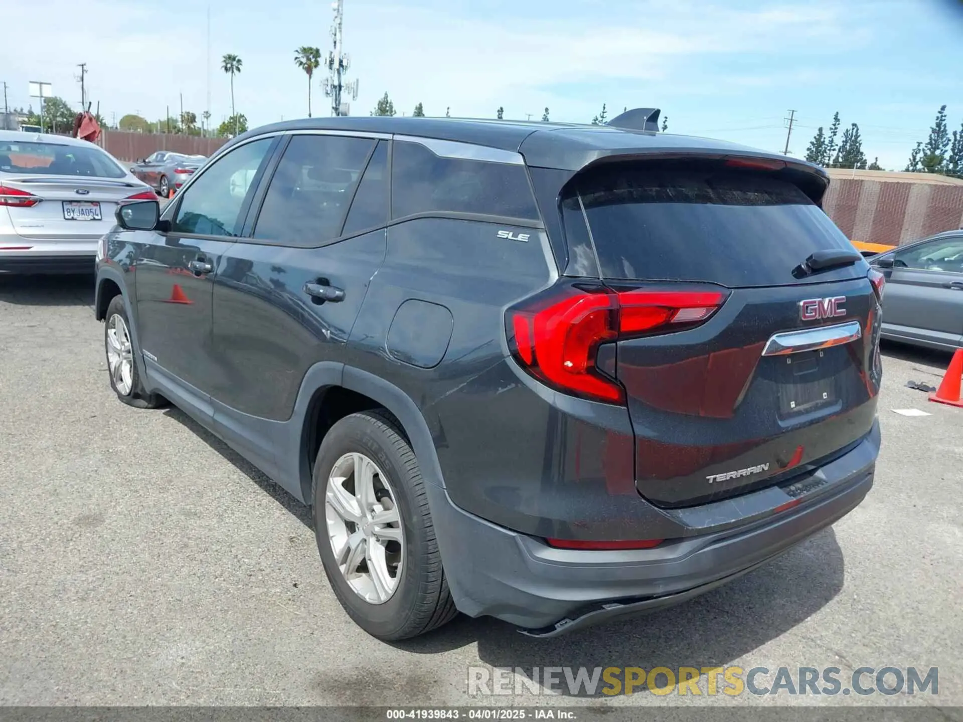 3 fotografías del automóvil dañado 3GKALMEV3KL135653 GMC TERRAIN 2019