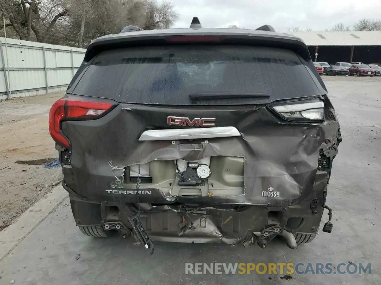 6 fotografías del automóvil dañado 3GKALMEV3KL169575 GMC TERRAIN 2019