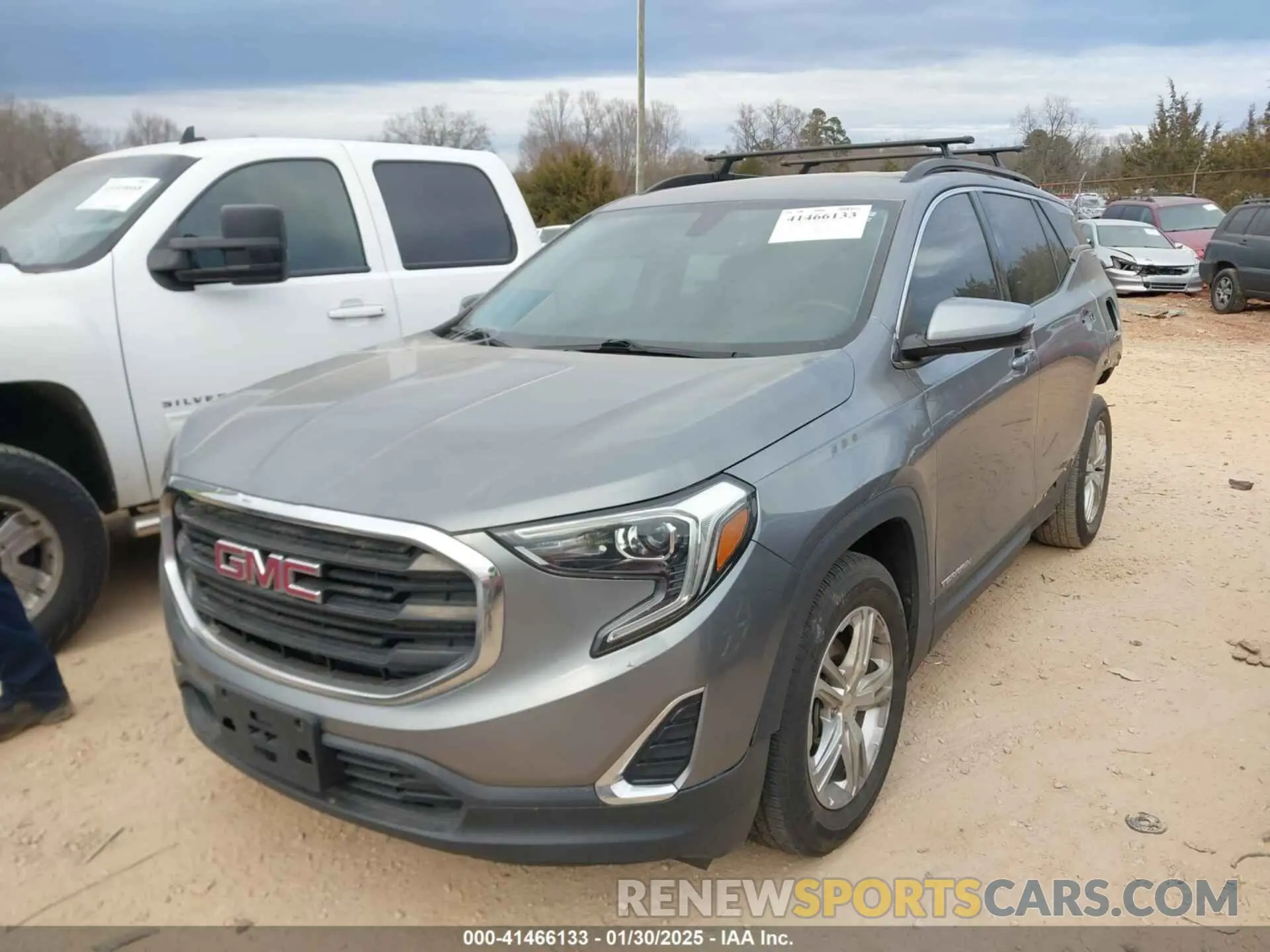 2 fotografías del automóvil dañado 3GKALMEV4KL343461 GMC TERRAIN 2019