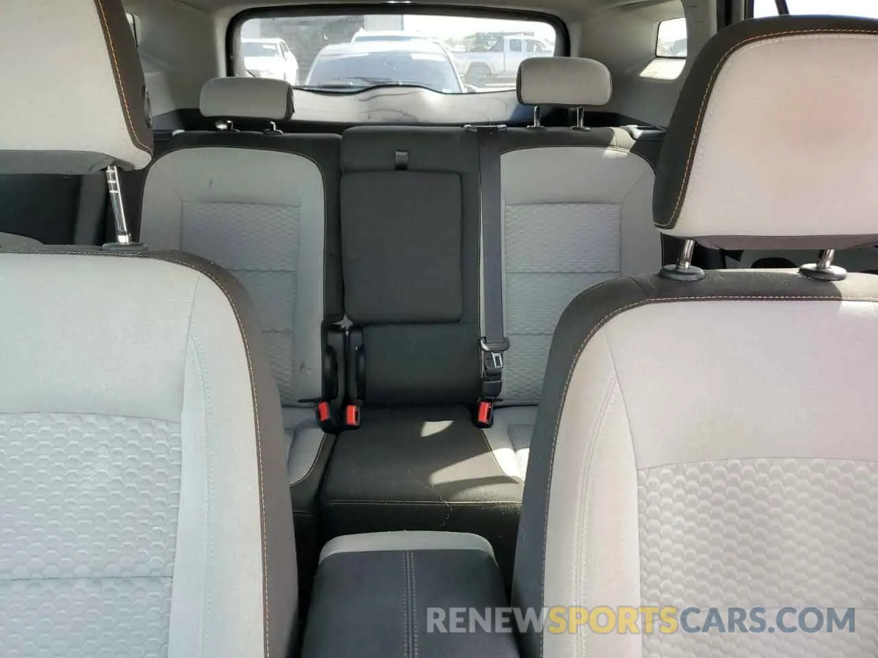 10 fotografías del automóvil dañado 3GKALMEV6KL211365 GMC TERRAIN 2019