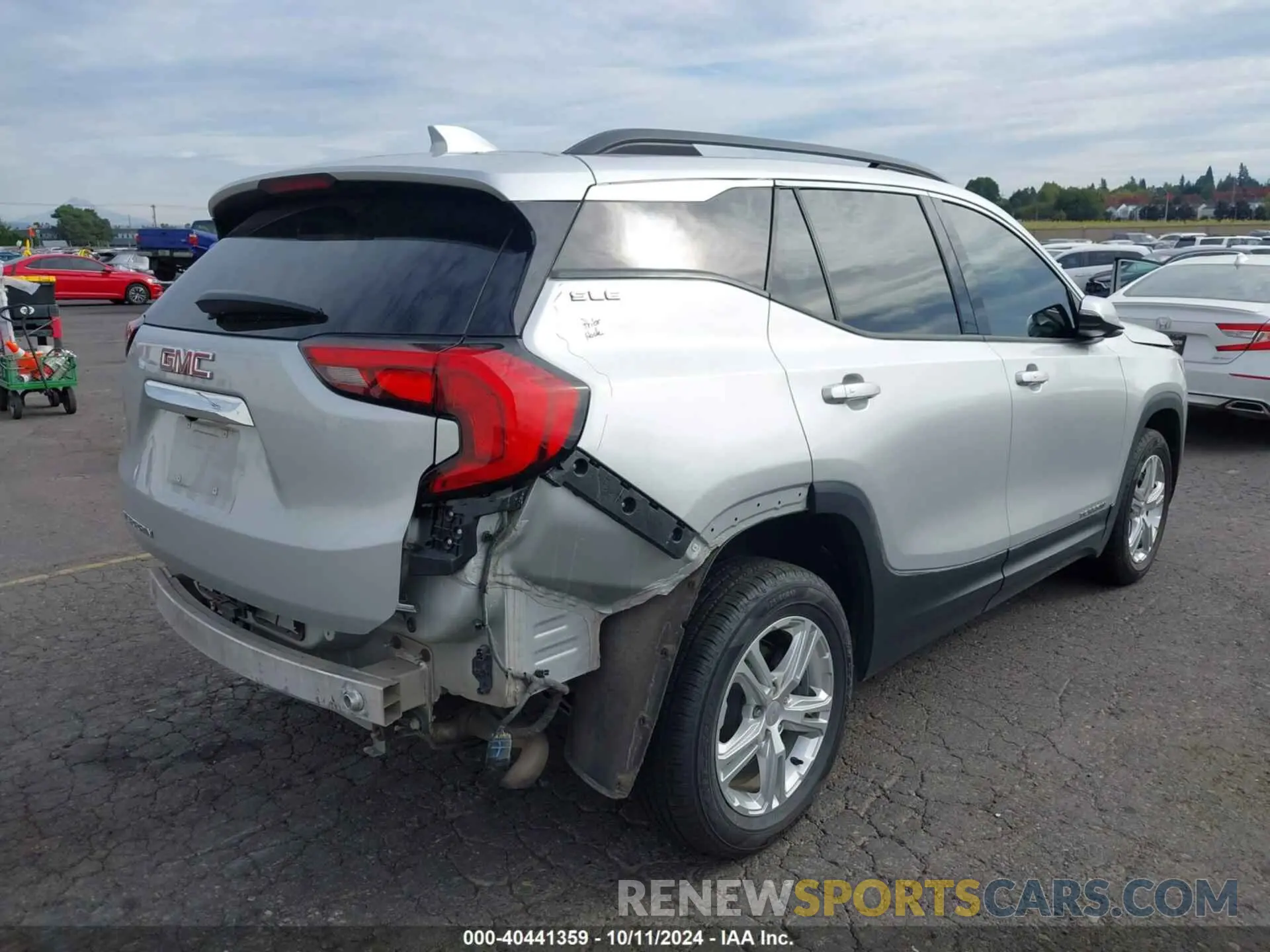 4 fotografías del automóvil dañado 3GKALMEV7KL162970 GMC TERRAIN 2019