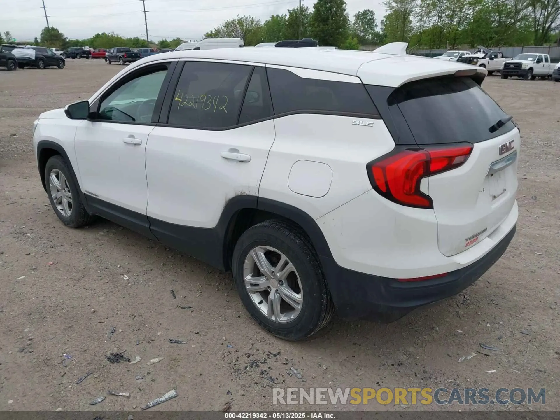 3 fotografías del automóvil dañado 3GKALMEV7KL237988 GMC TERRAIN 2019