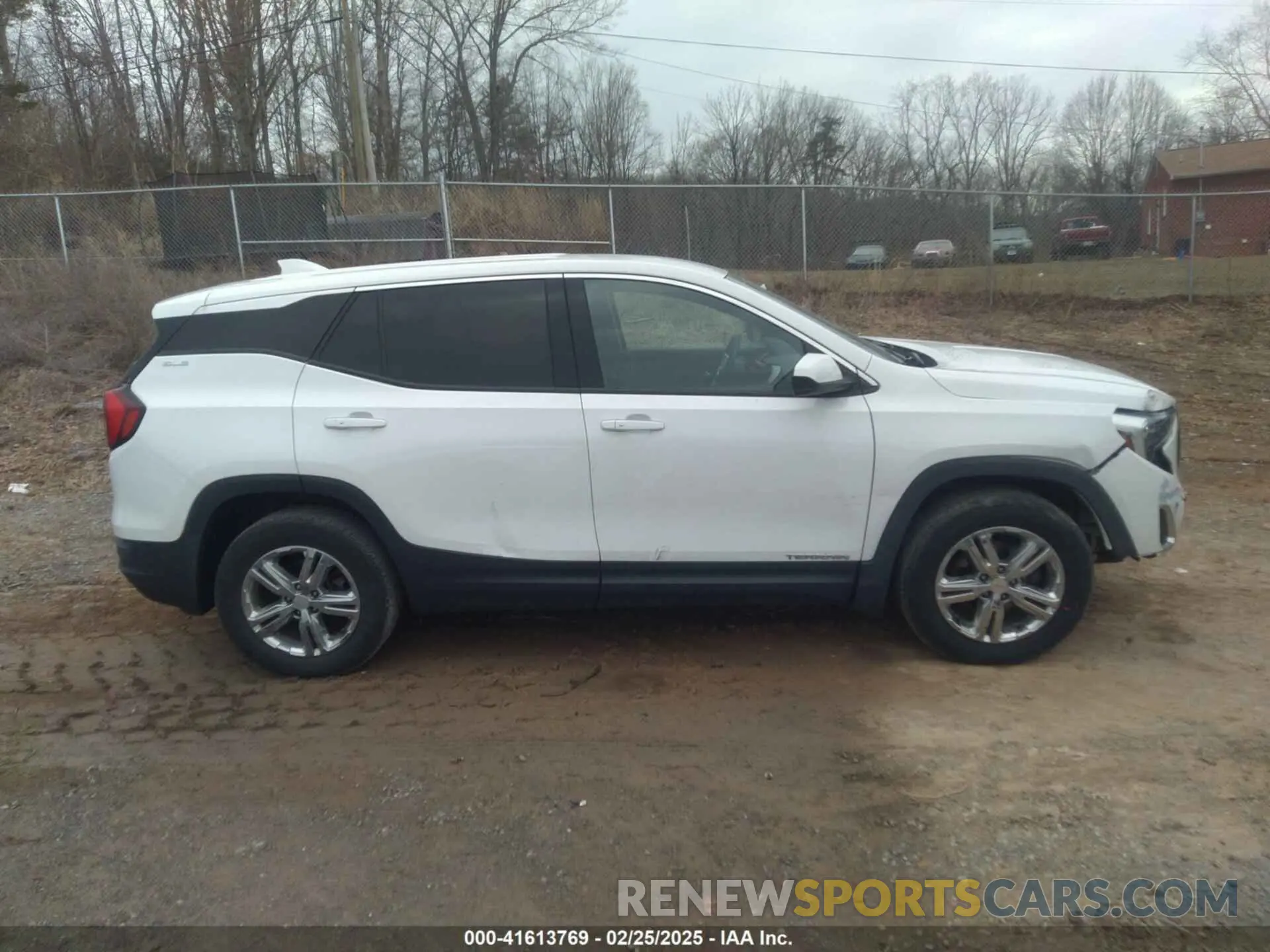 13 fotografías del automóvil dañado 3GKALMEV8KL114328 GMC TERRAIN 2019