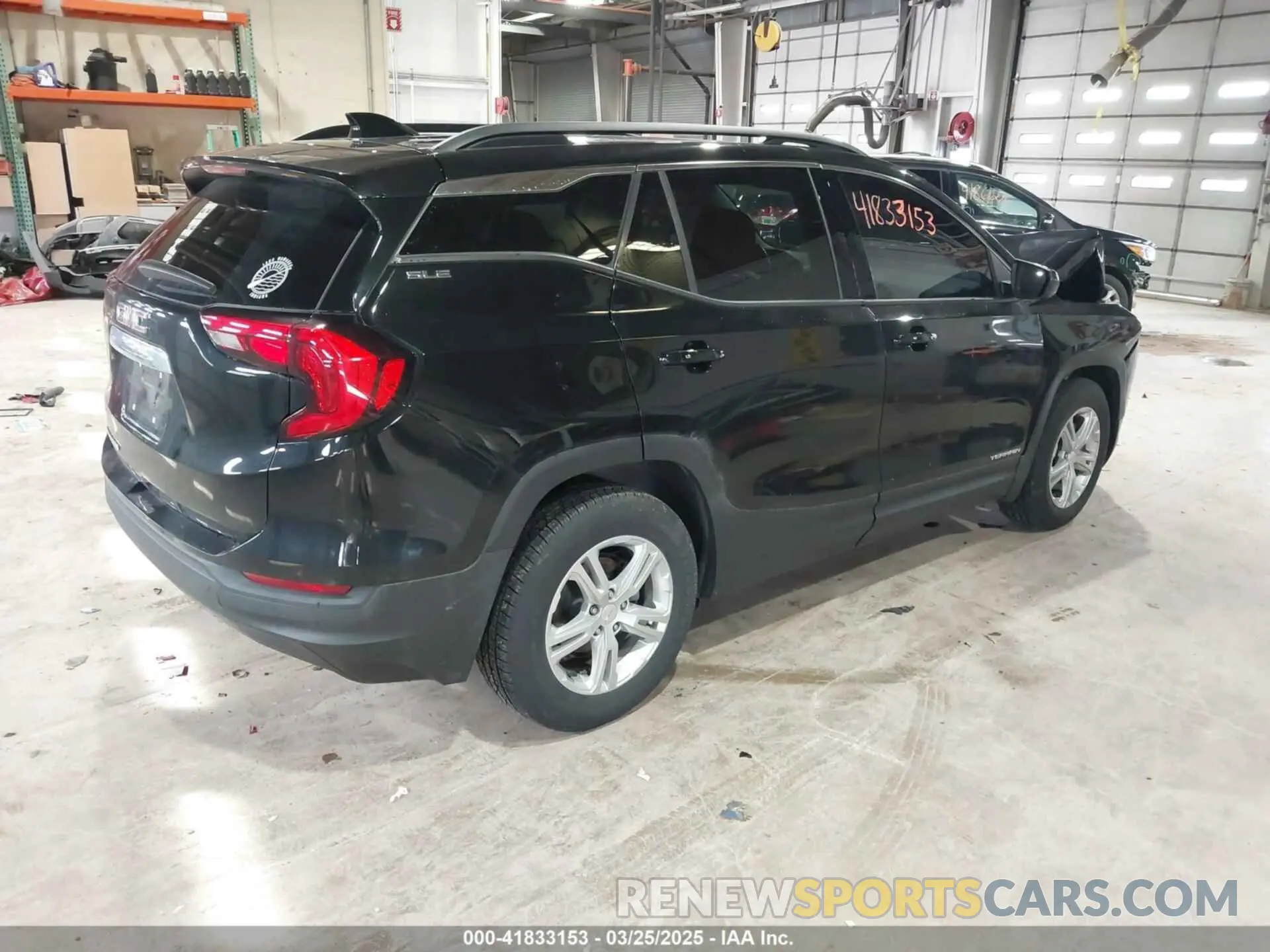 4 fotografías del automóvil dañado 3GKALMEV8KL364071 GMC TERRAIN 2019
