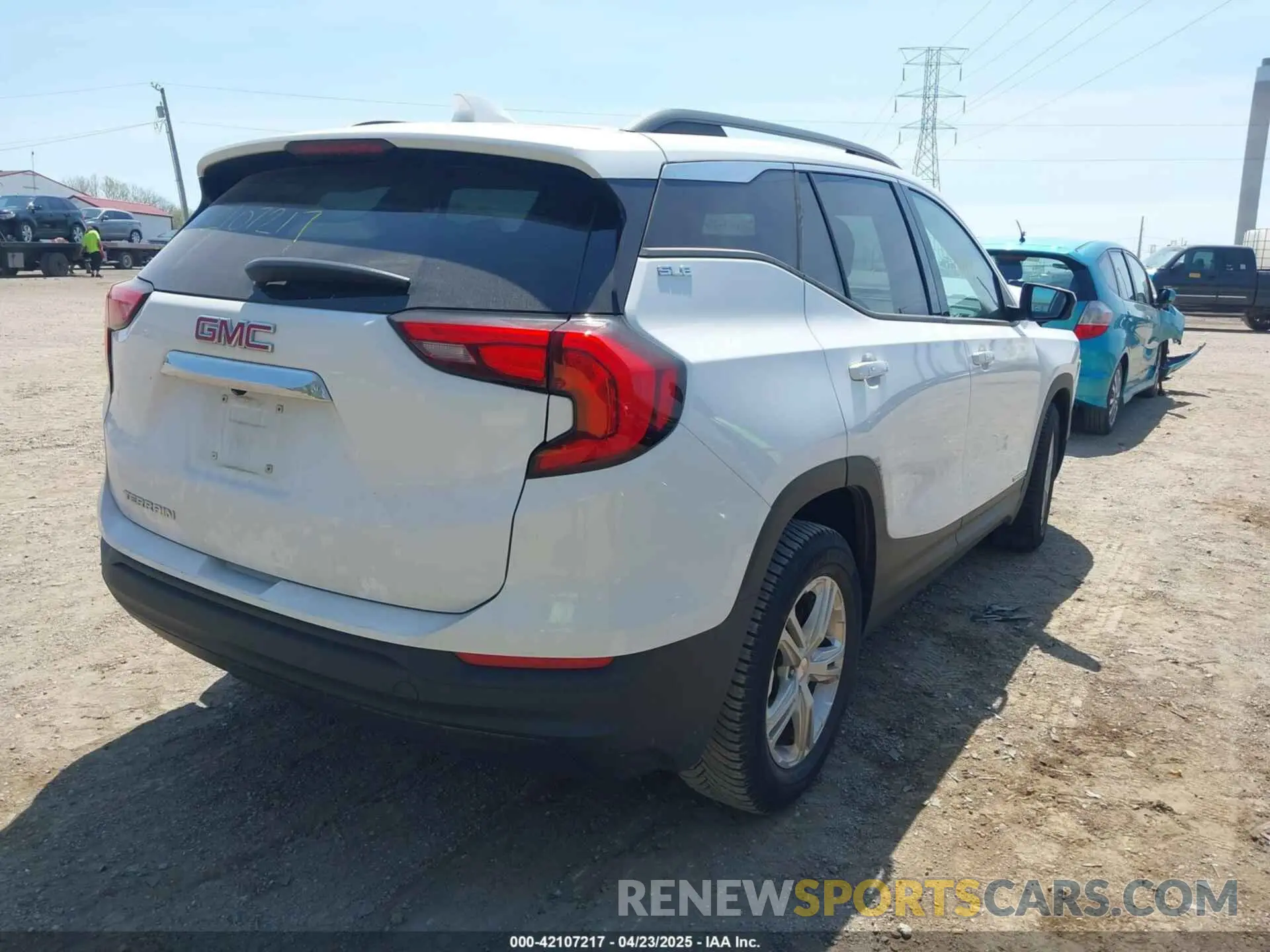 4 fotografías del automóvil dañado 3GKALMEV9KL145779 GMC TERRAIN 2019