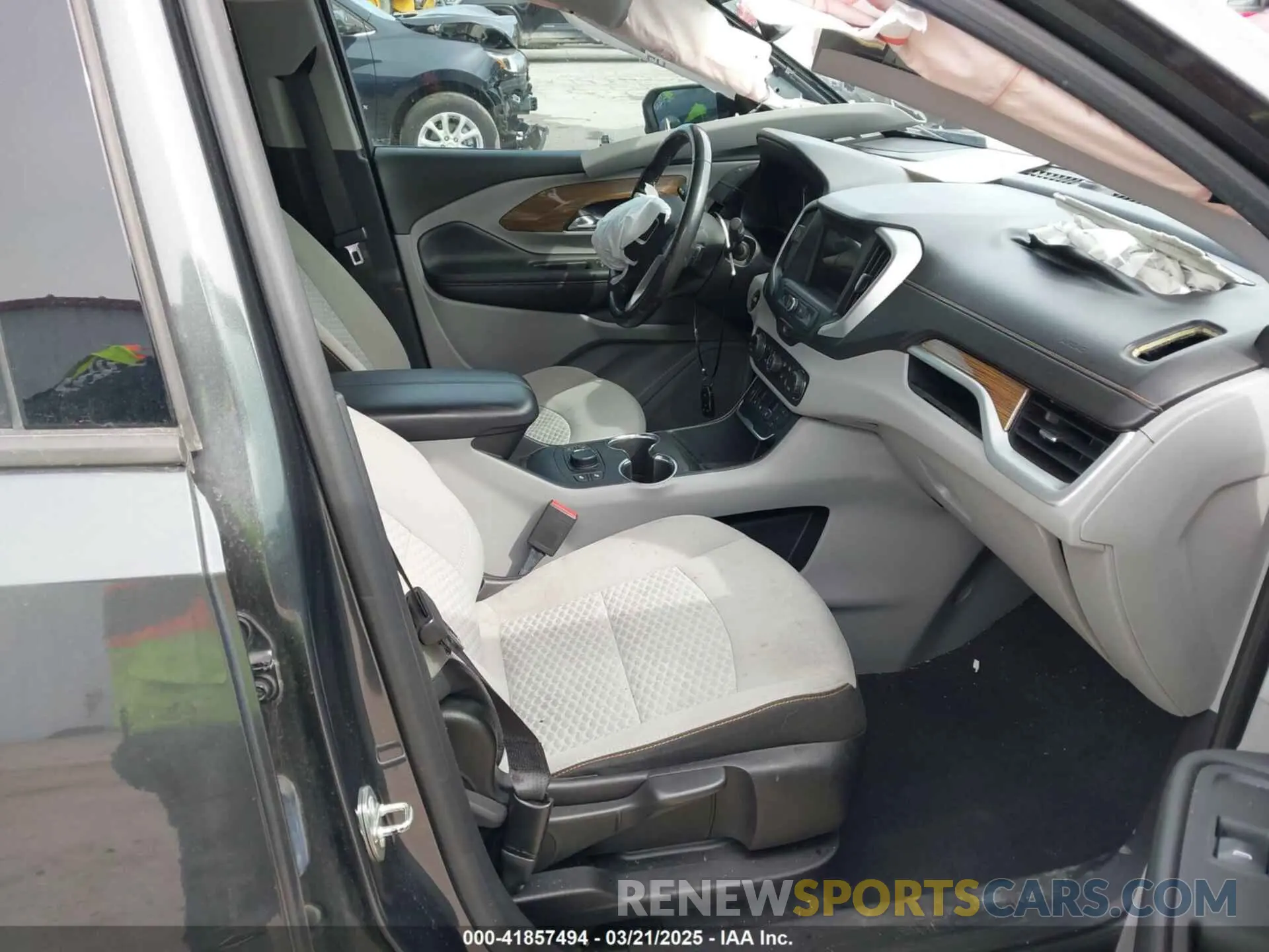 5 fotografías del automóvil dañado 3GKALMEV9KL165031 GMC TERRAIN 2019