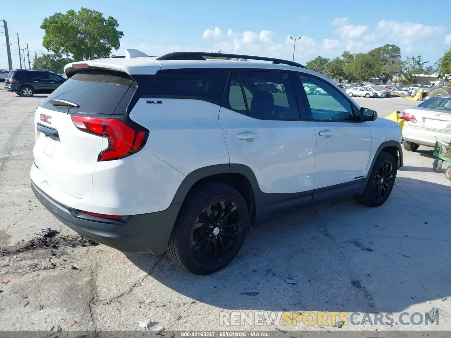 4 fotografías del automóvil dañado 3GKALMEVXKL272332 GMC TERRAIN 2019
