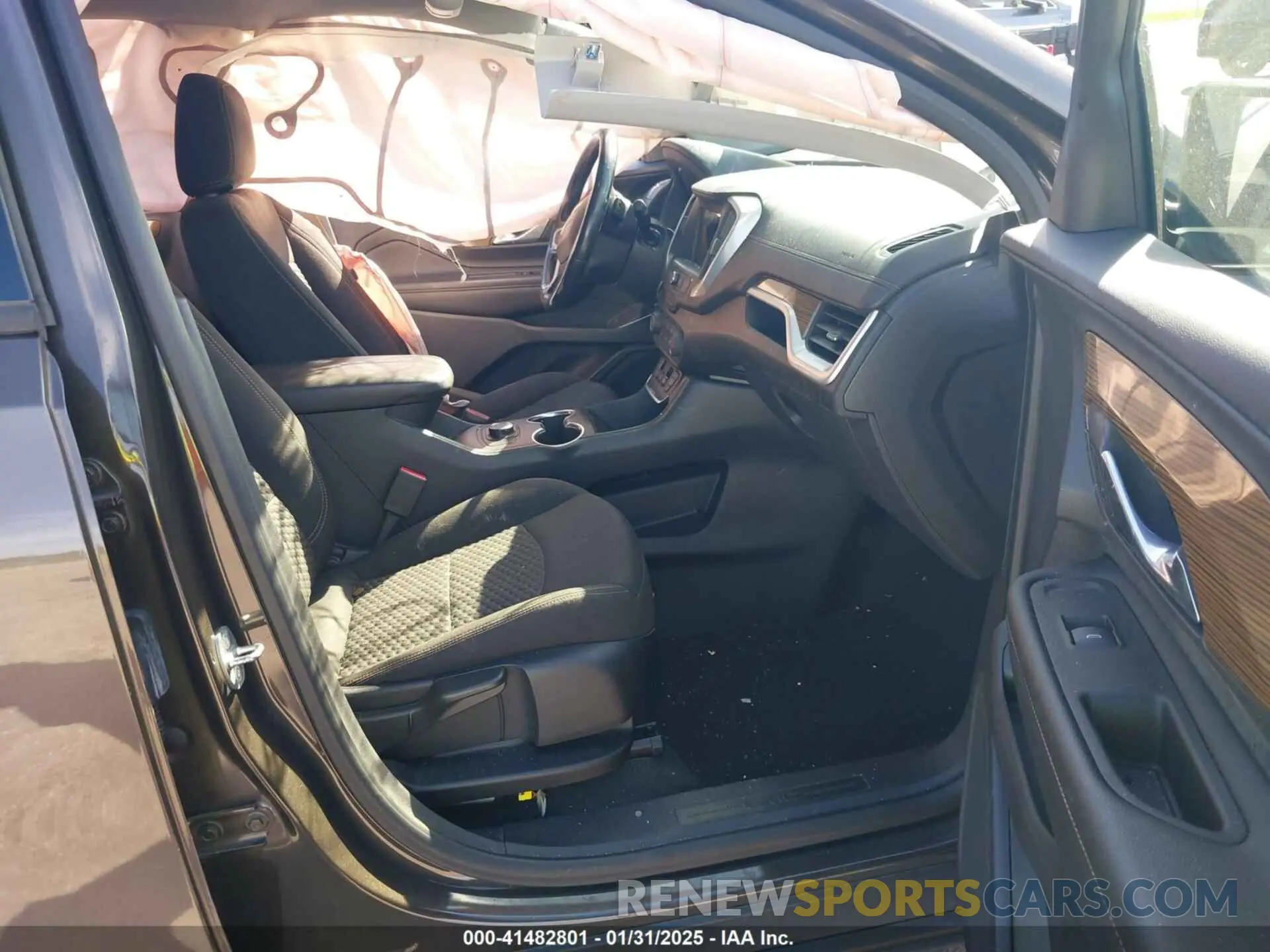 5 fotografías del automóvil dañado 3GKALMEVXKL390915 GMC TERRAIN 2019