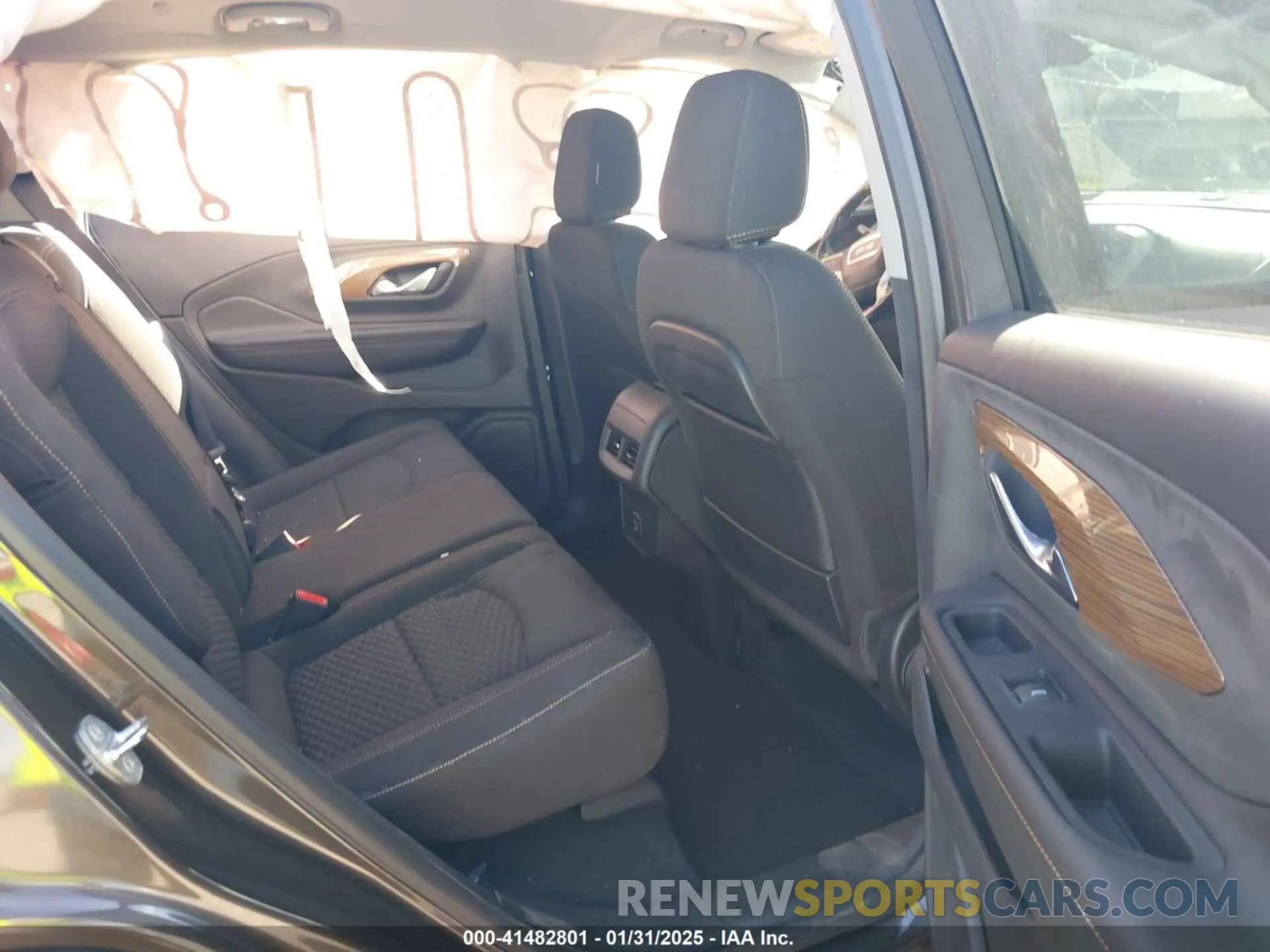 8 fotografías del automóvil dañado 3GKALMEVXKL390915 GMC TERRAIN 2019
