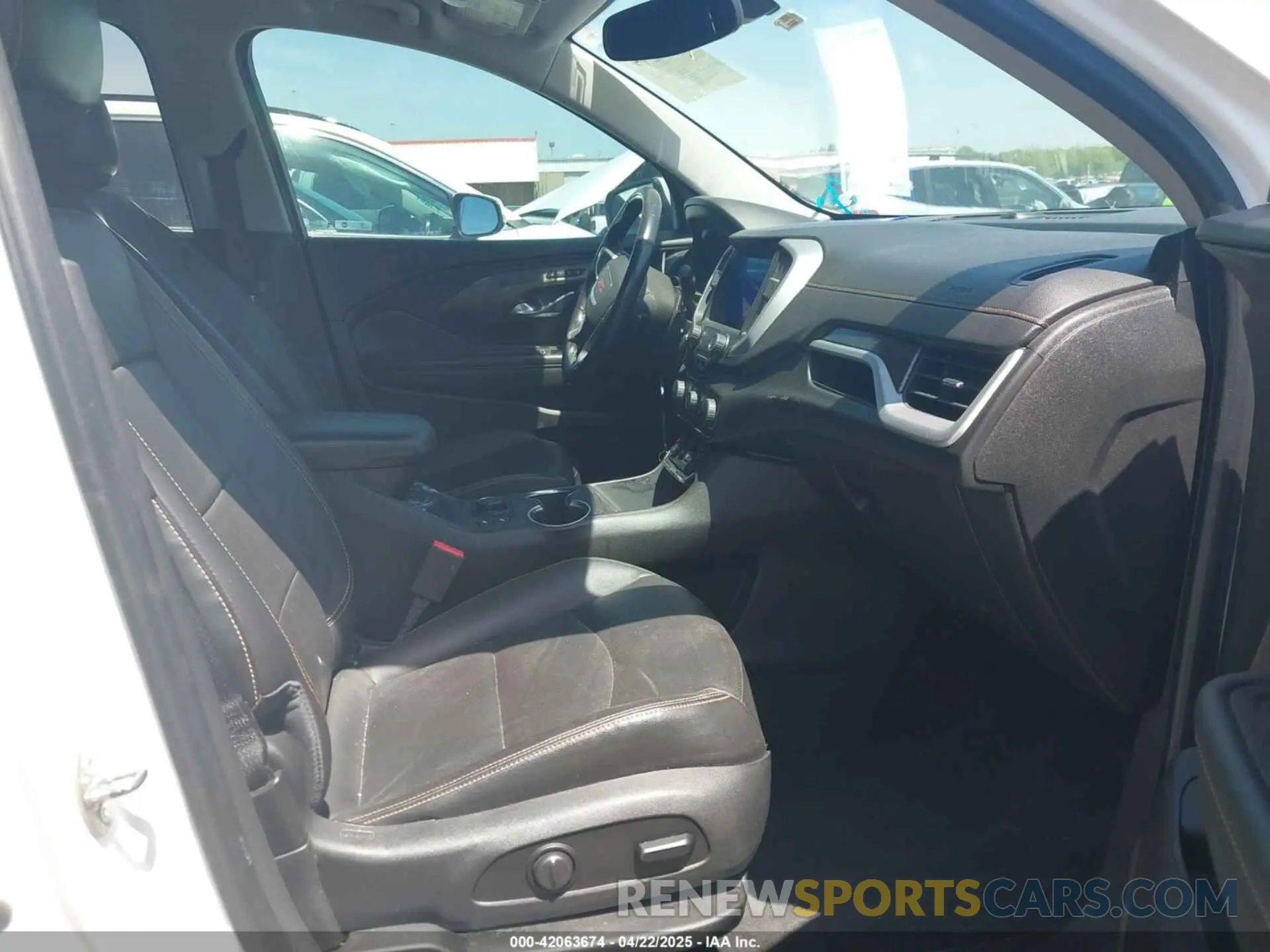 5 fotografías del automóvil dañado 3GKALPEV2KL351723 GMC TERRAIN 2019