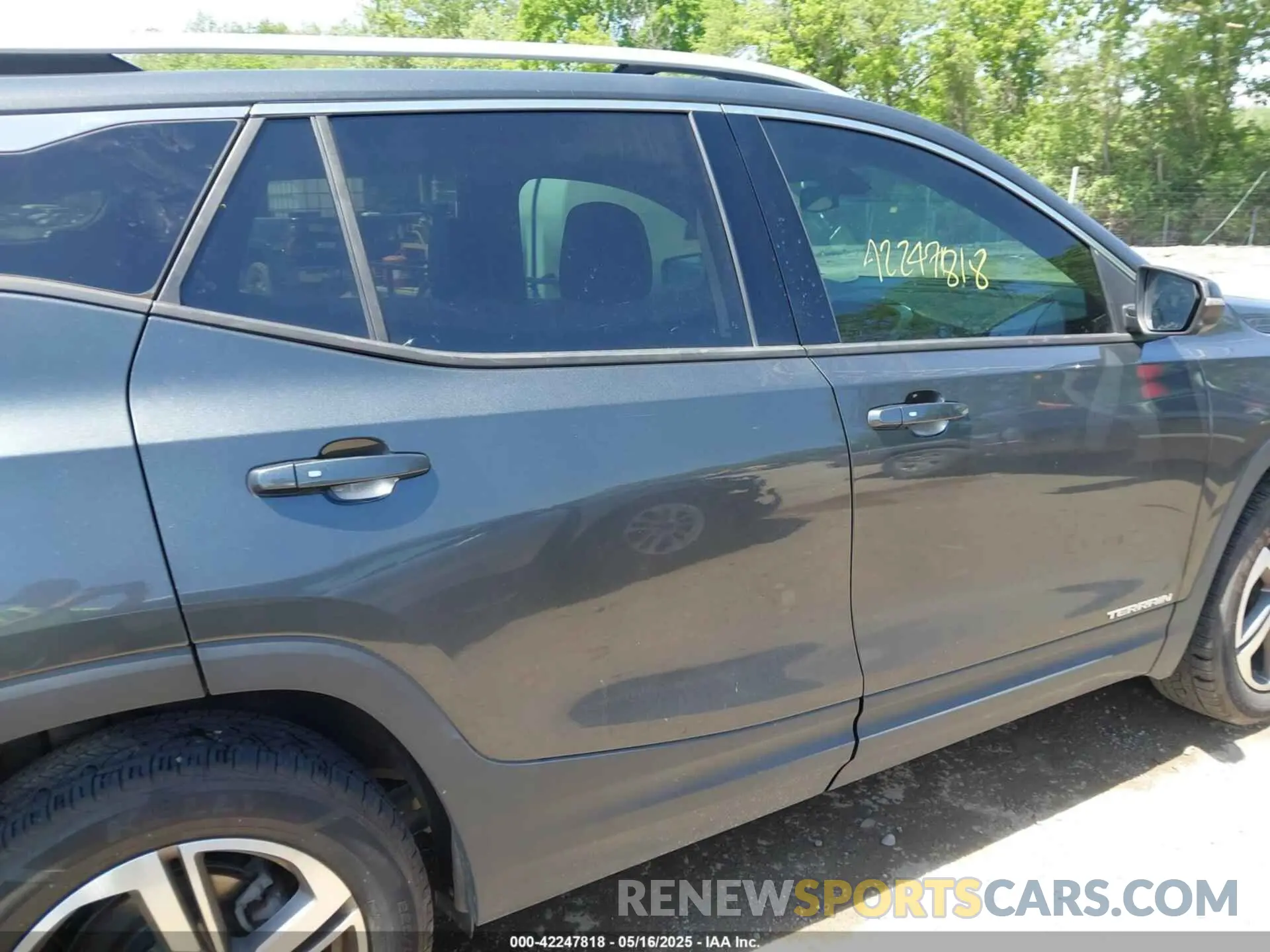 14 fotografías del automóvil dañado 3GKALPEV6KL146759 GMC TERRAIN 2019