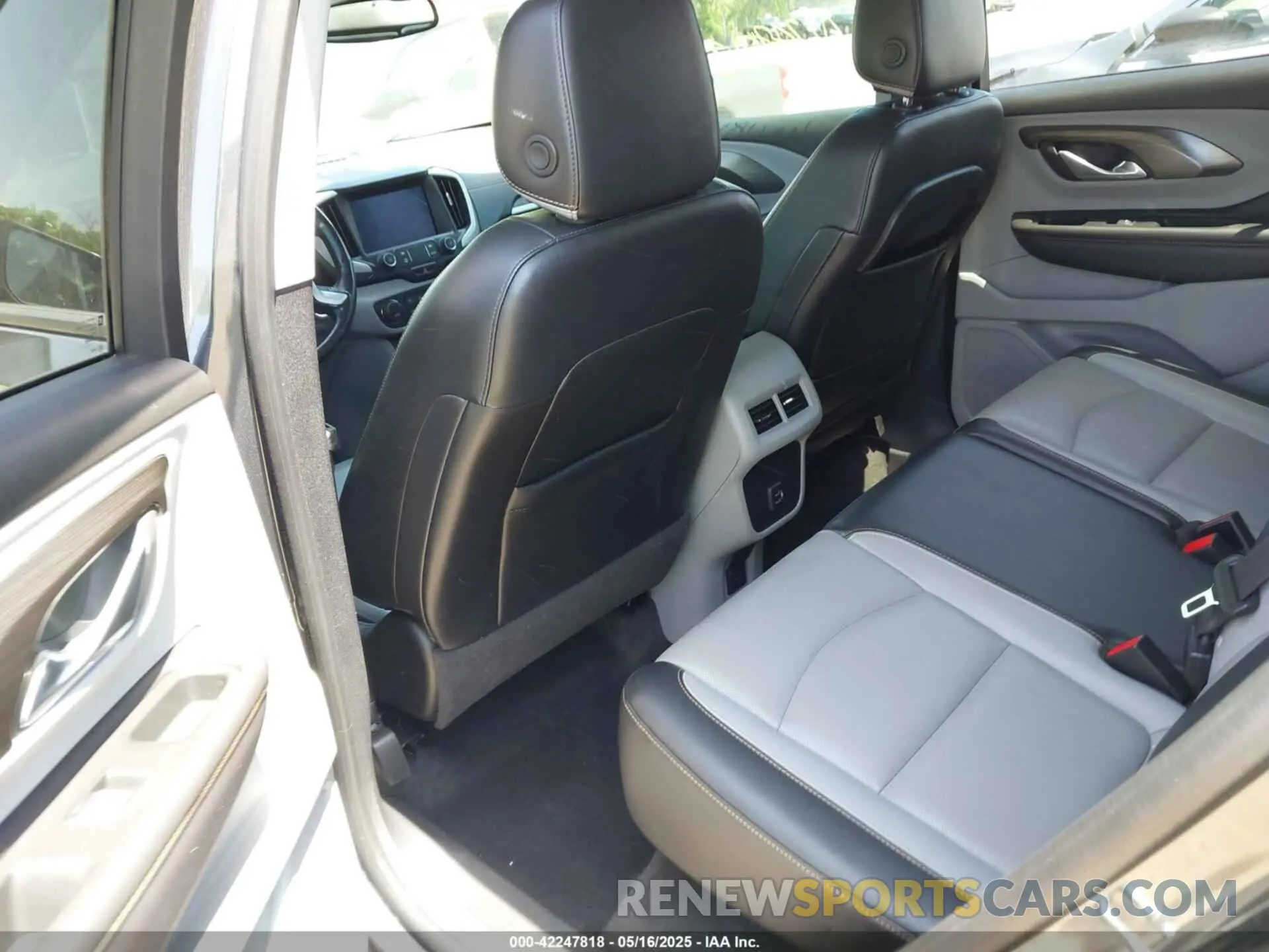 8 fotografías del automóvil dañado 3GKALPEV6KL146759 GMC TERRAIN 2019