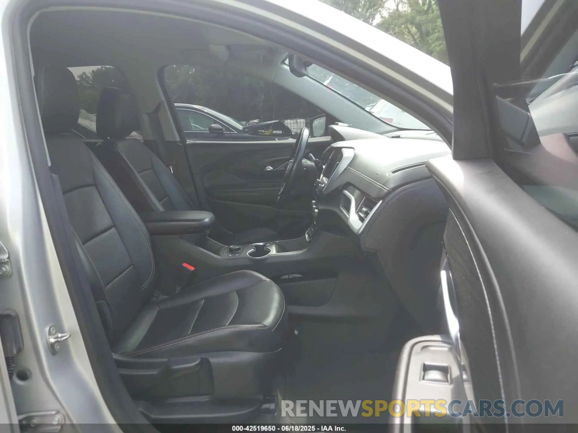 5 fotografías del automóvil dañado 3GKALPEX8KL295756 GMC TERRAIN 2019