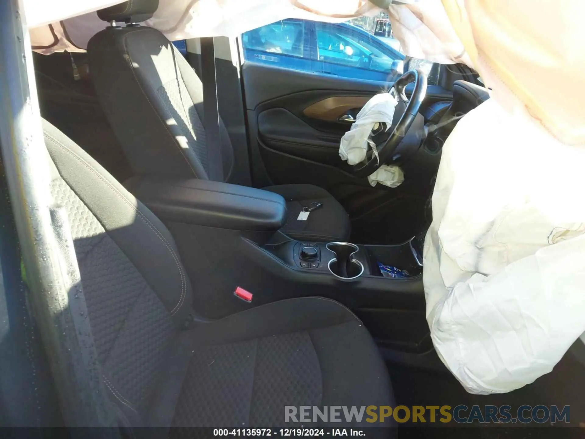 5 fotografías del automóvil dañado 3GKALTEV1KL353195 GMC TERRAIN 2019