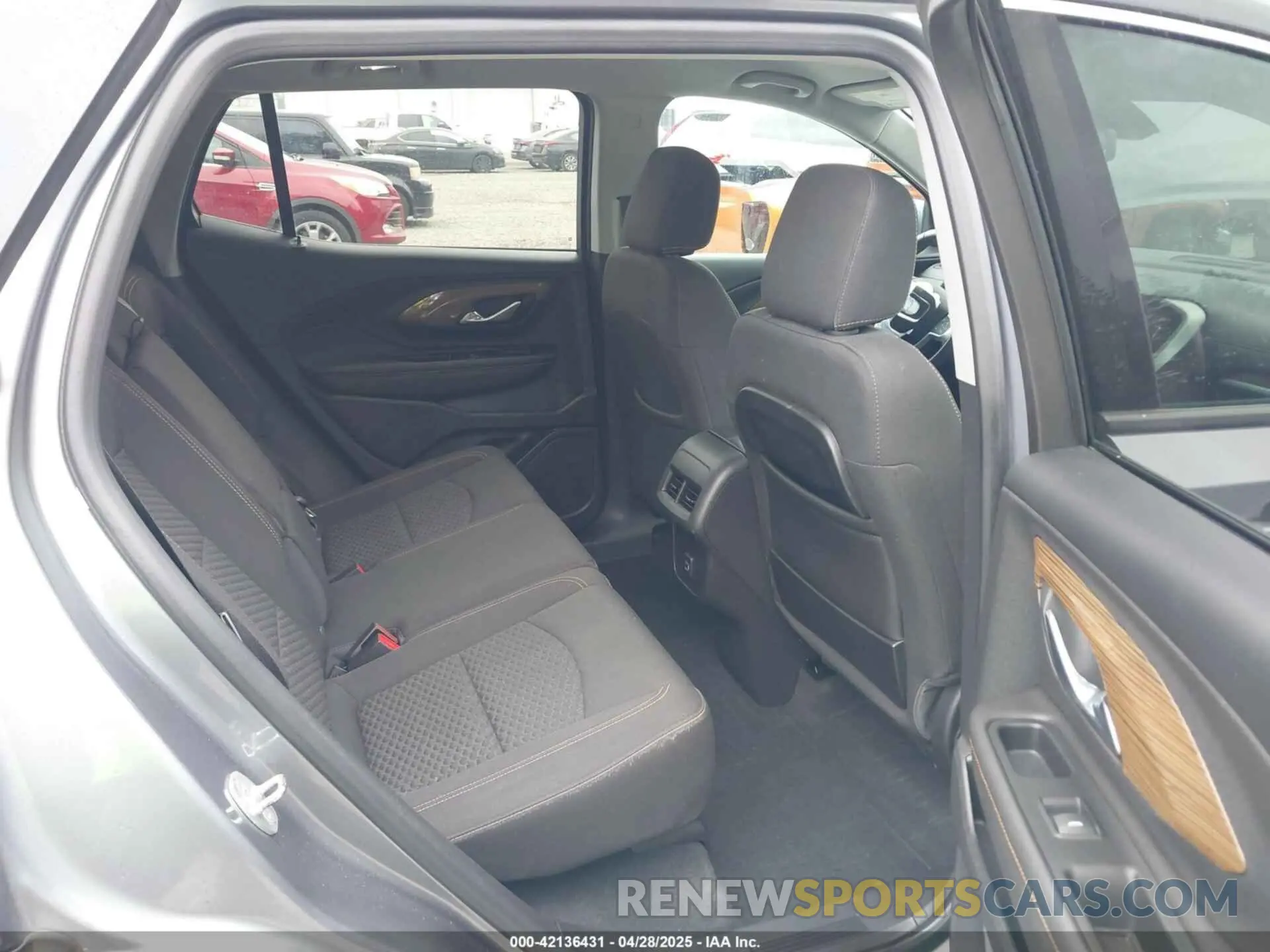 8 fotografías del automóvil dañado 3GKALTEV1KL379523 GMC TERRAIN 2019