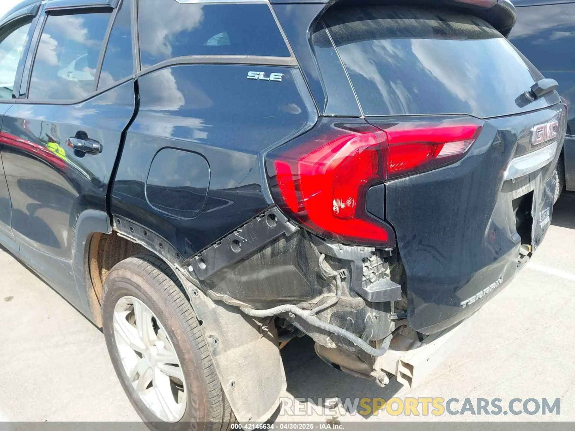 18 fotografías del automóvil dañado 3GKALTEV2KL382737 GMC TERRAIN 2019