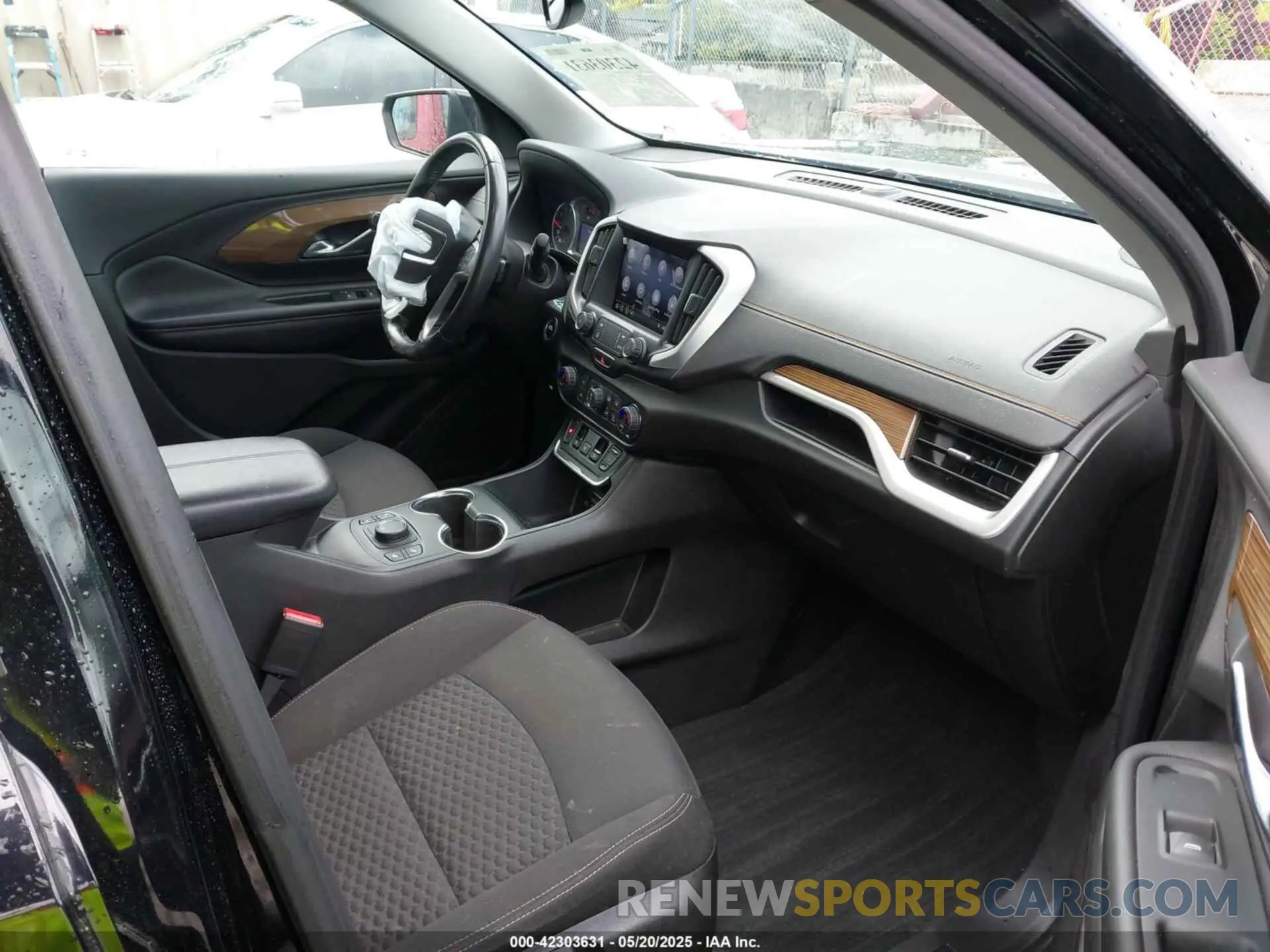 5 fotografías del automóvil dañado 3GKALTEV4KL102283 GMC TERRAIN 2019