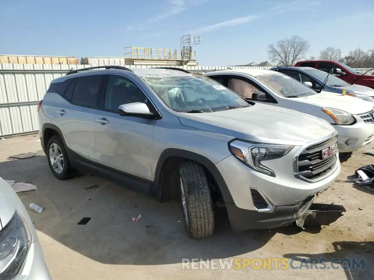 4 fotografías del automóvil dañado 3GKALTEV8KL199780 GMC TERRAIN 2019