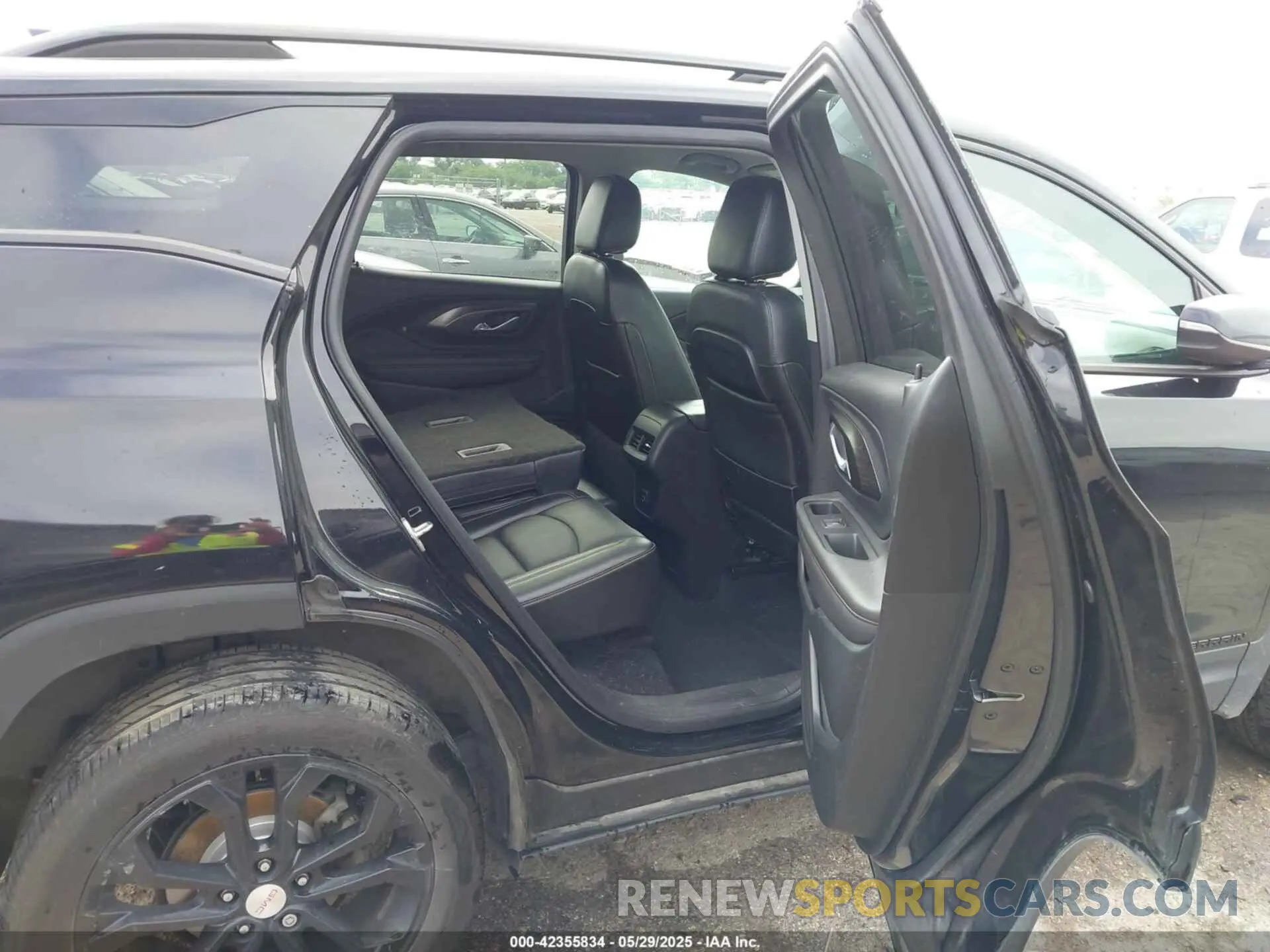 8 fotografías del automóvil dañado 3GKALVEV4KL363408 GMC TERRAIN 2019