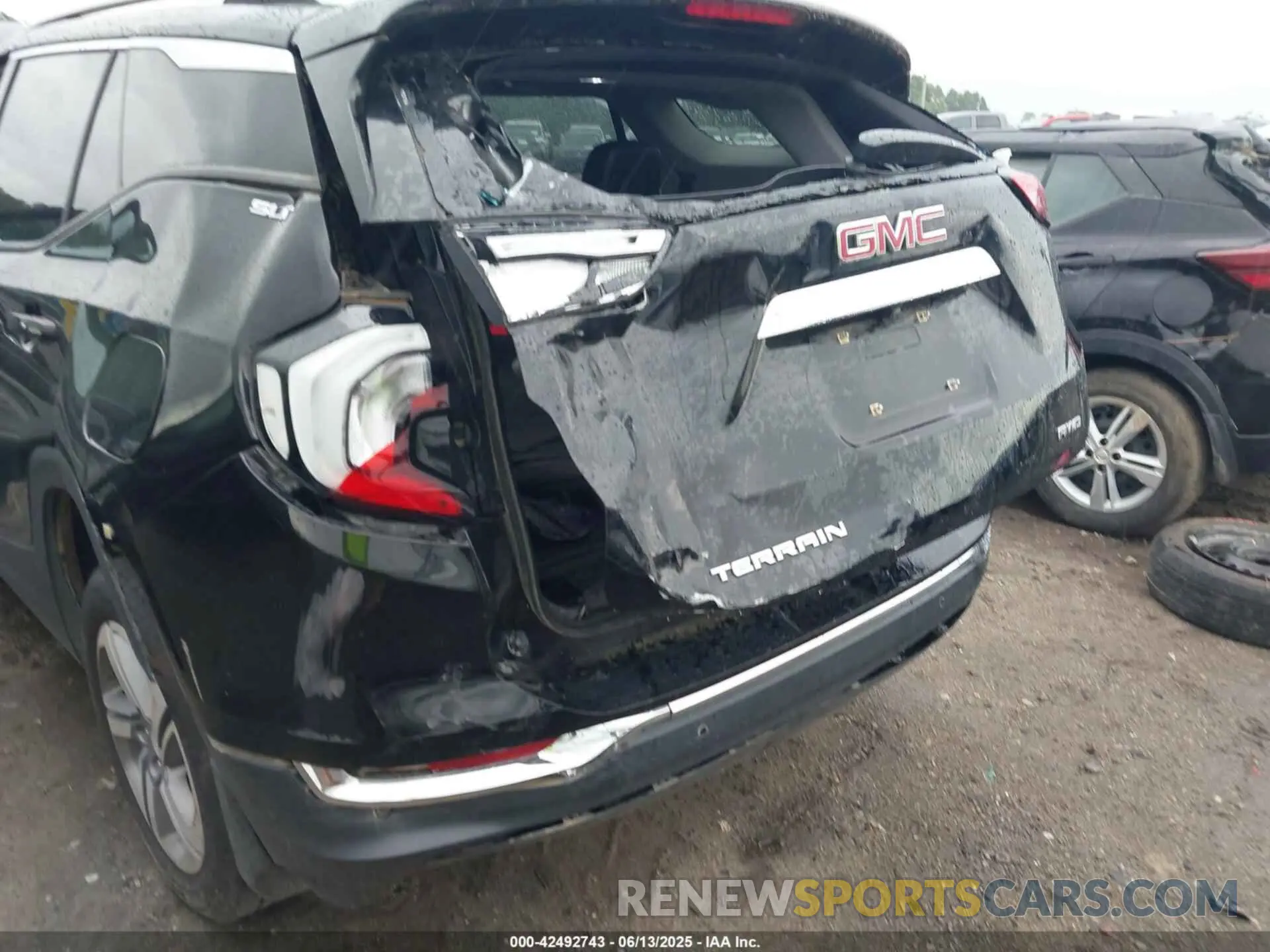 6 fotografías del automóvil dañado 3GKALVEV5KL348920 GMC TERRAIN 2019