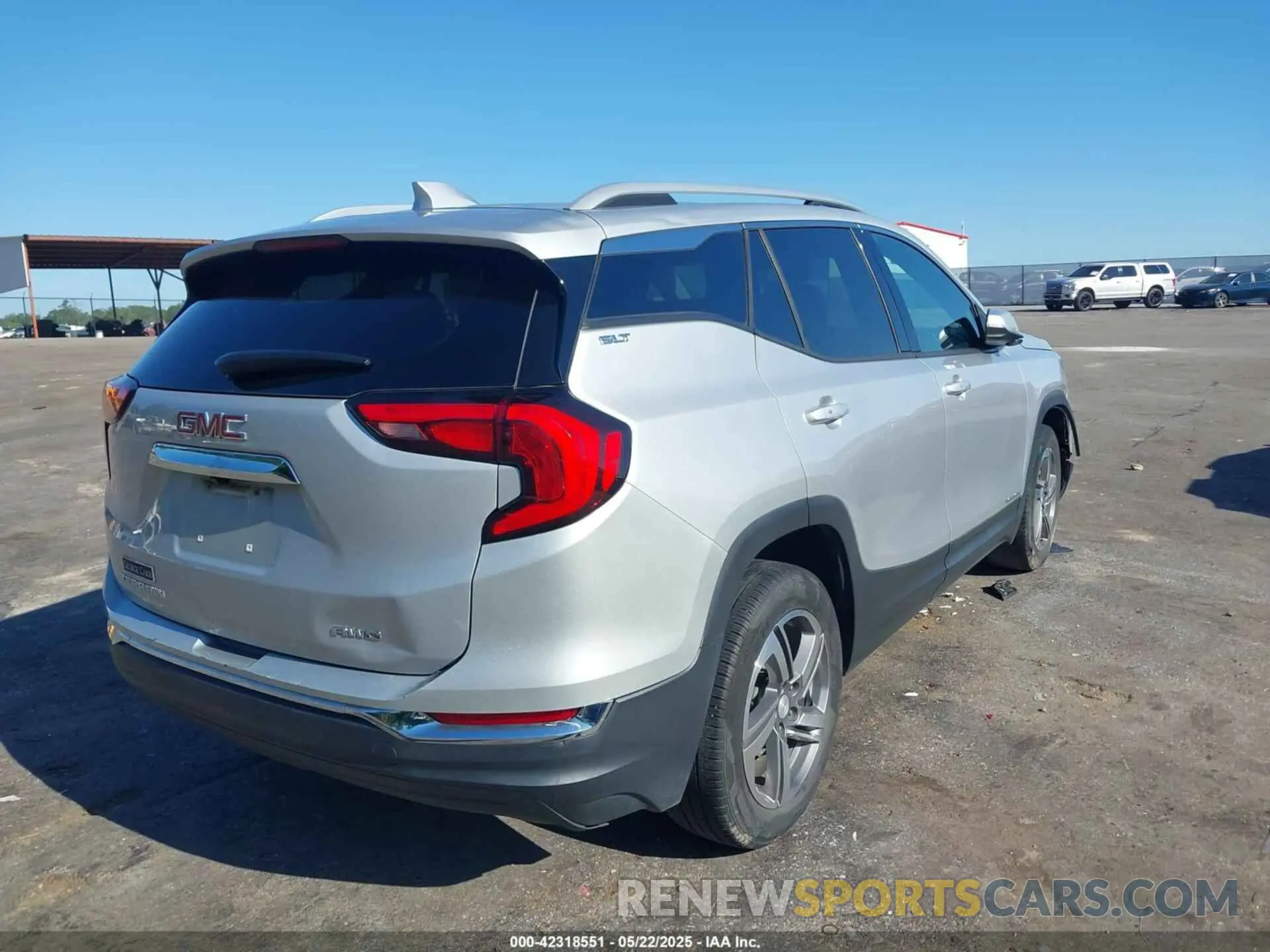 4 fotografías del automóvil dañado 3GKALVEV6KL341085 GMC TERRAIN 2019