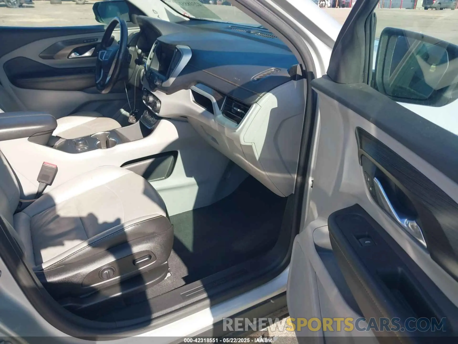 5 fotografías del automóvil dañado 3GKALVEV6KL341085 GMC TERRAIN 2019