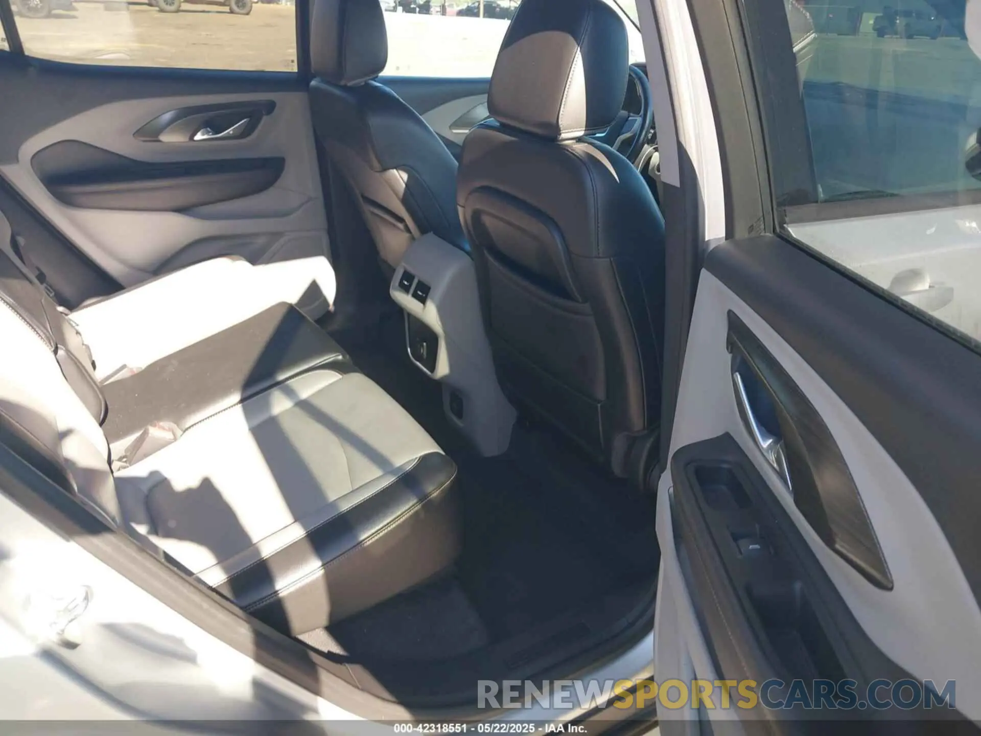 8 fotografías del automóvil dañado 3GKALVEV6KL341085 GMC TERRAIN 2019