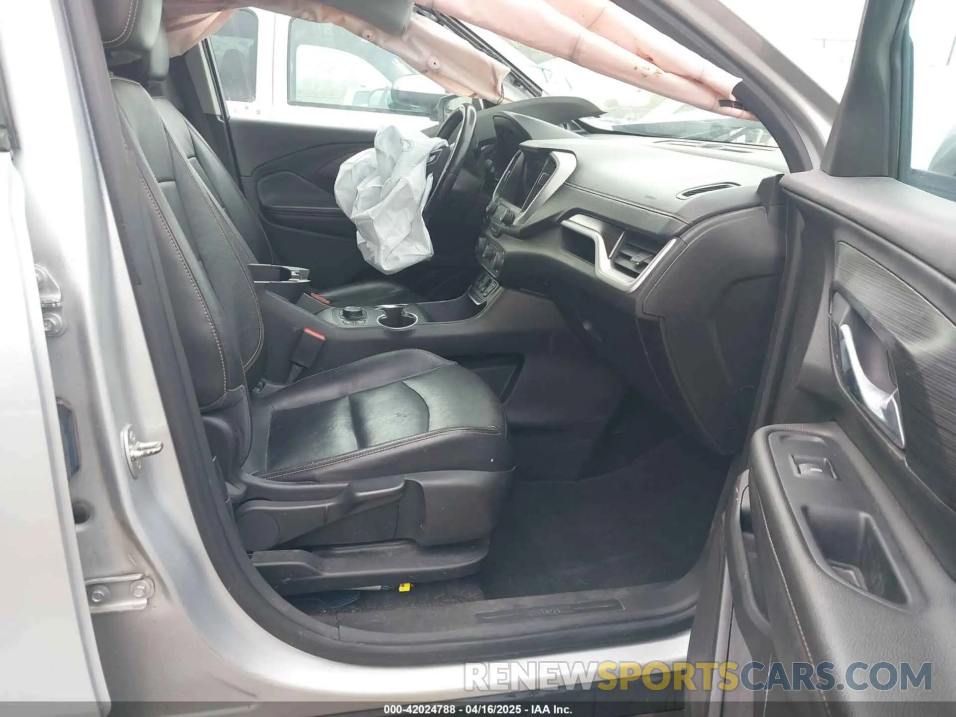 5 fotografías del automóvil dañado 3GKALVEV8KL231042 GMC TERRAIN 2019