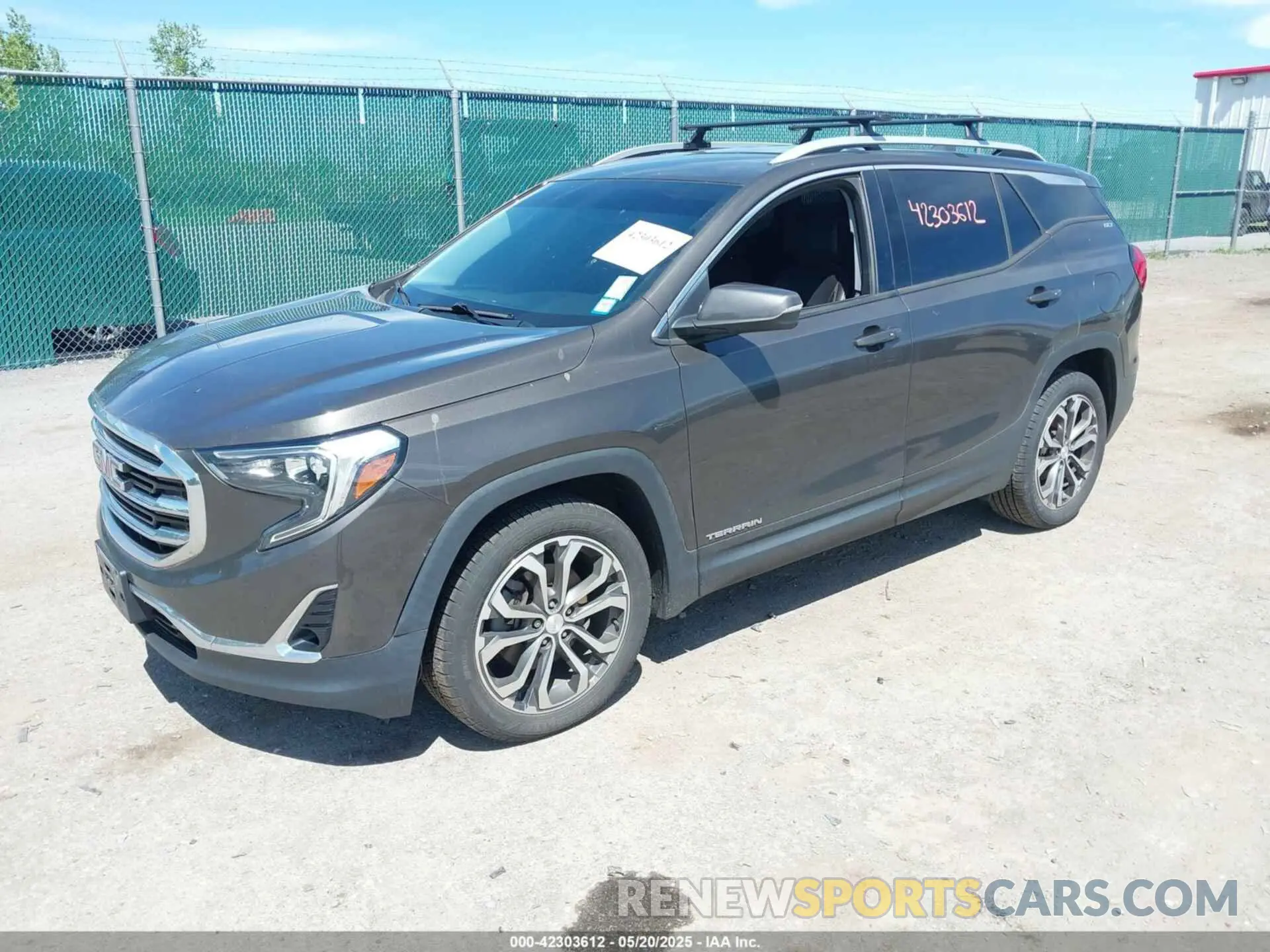2 fotografías del automóvil dañado 3GKALVEX0KL231845 GMC TERRAIN 2019