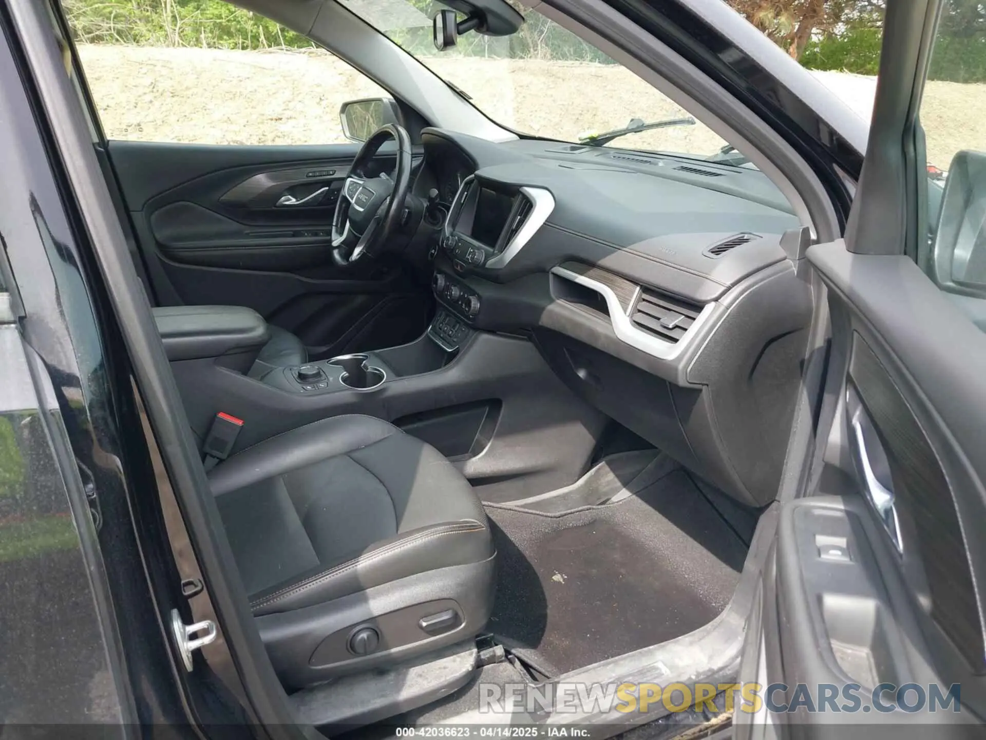 5 fotografías del automóvil dañado 3GKALVEX6KL227427 GMC TERRAIN 2019