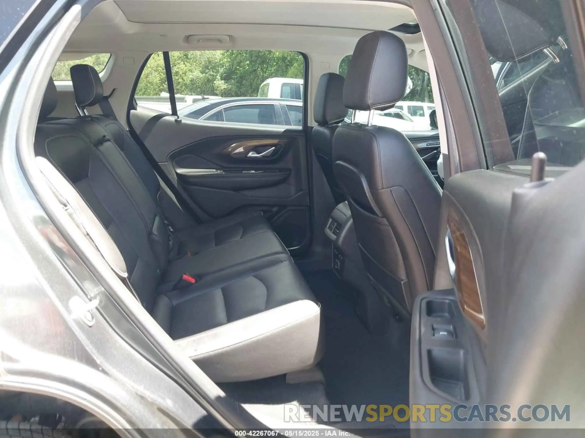 8 fotografías del automóvil dañado 3GKALXEX1KL375173 GMC TERRAIN 2019