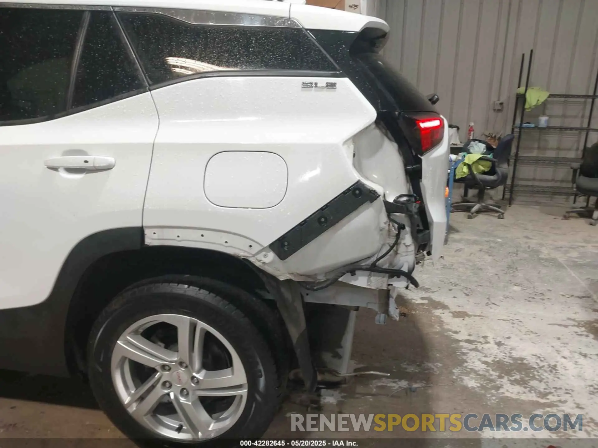19 fotografías del automóvil dañado 3GKALMEV0LL146725 GMC TERRAIN 2020