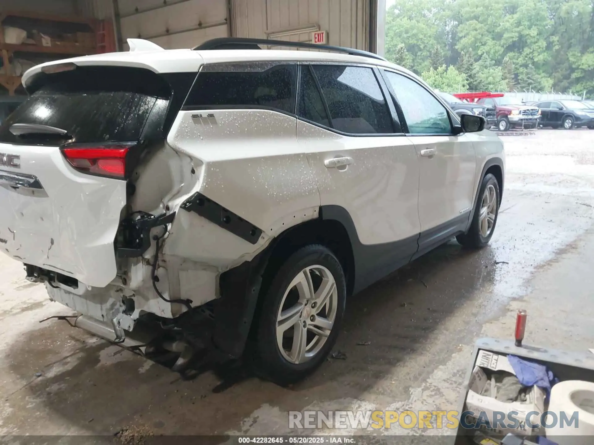 4 fotografías del automóvil dañado 3GKALMEV0LL146725 GMC TERRAIN 2020