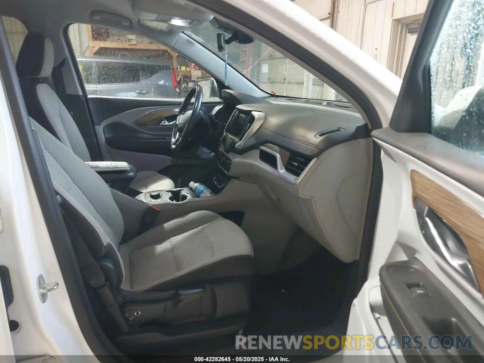 5 fotografías del automóvil dañado 3GKALMEV0LL146725 GMC TERRAIN 2020
