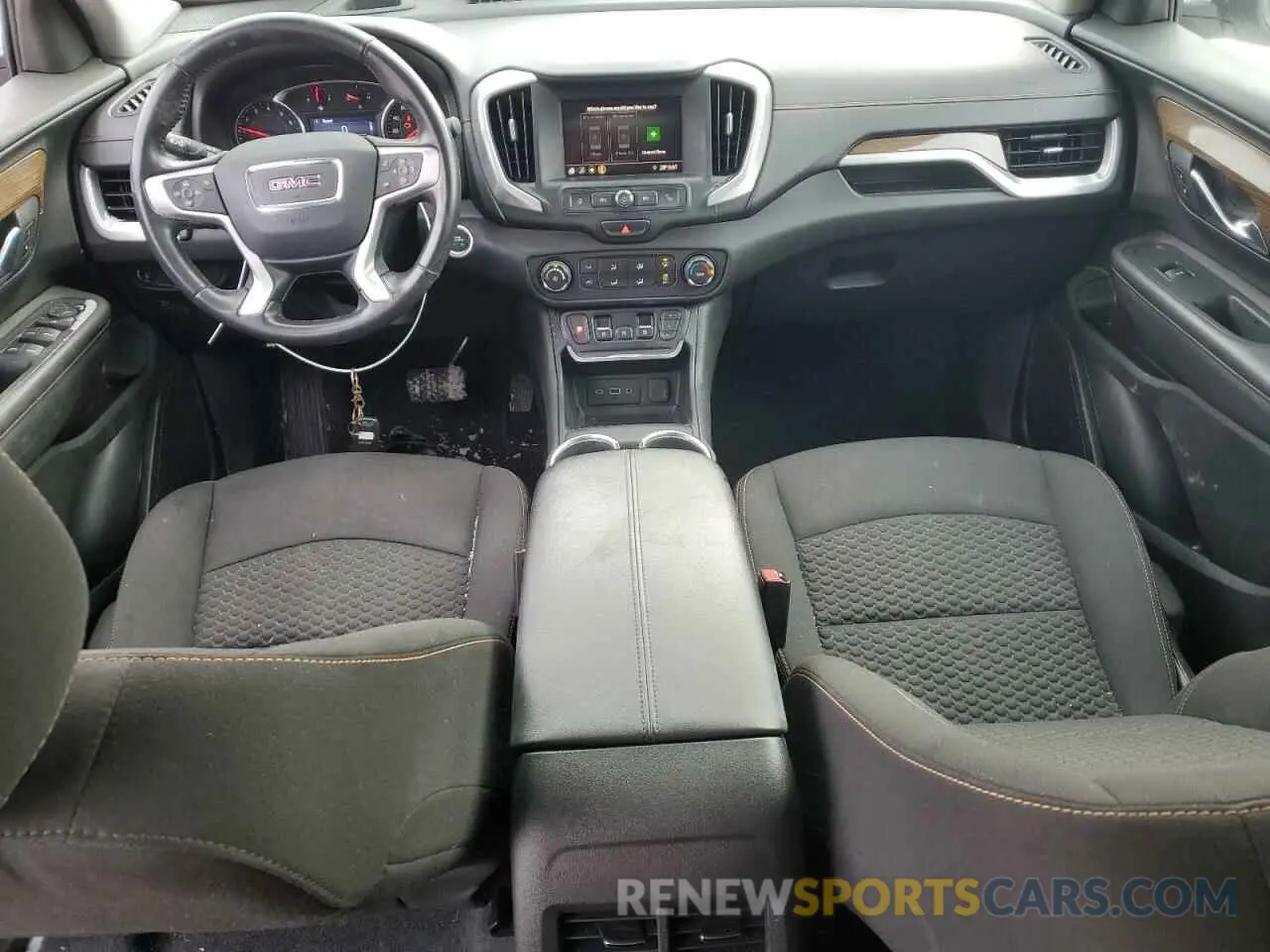 8 fotografías del automóvil dañado 3GKALMEV0LL215526 GMC TERRAIN 2020