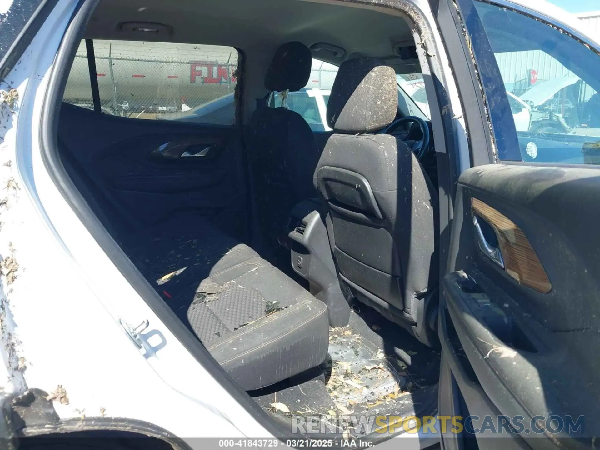 8 fotografías del automóvil dañado 3GKALMEV1LL224087 GMC TERRAIN 2020
