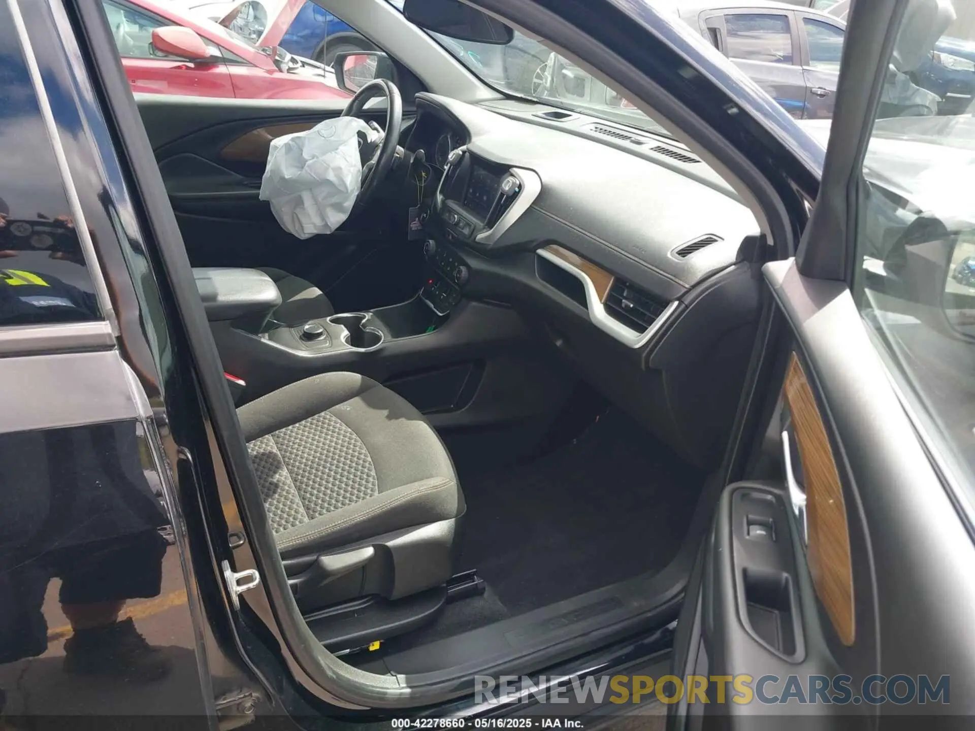 5 fotografías del automóvil dañado 3GKALMEV1LL344326 GMC TERRAIN 2020