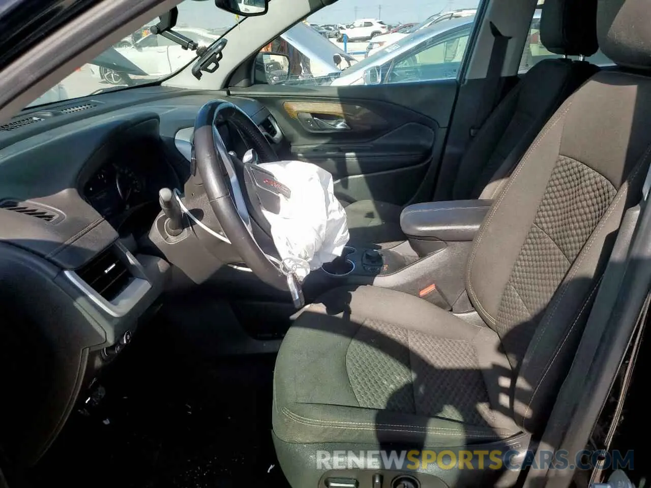 7 fotografías del automóvil dañado 3GKALMEV2LL296240 GMC TERRAIN 2020
