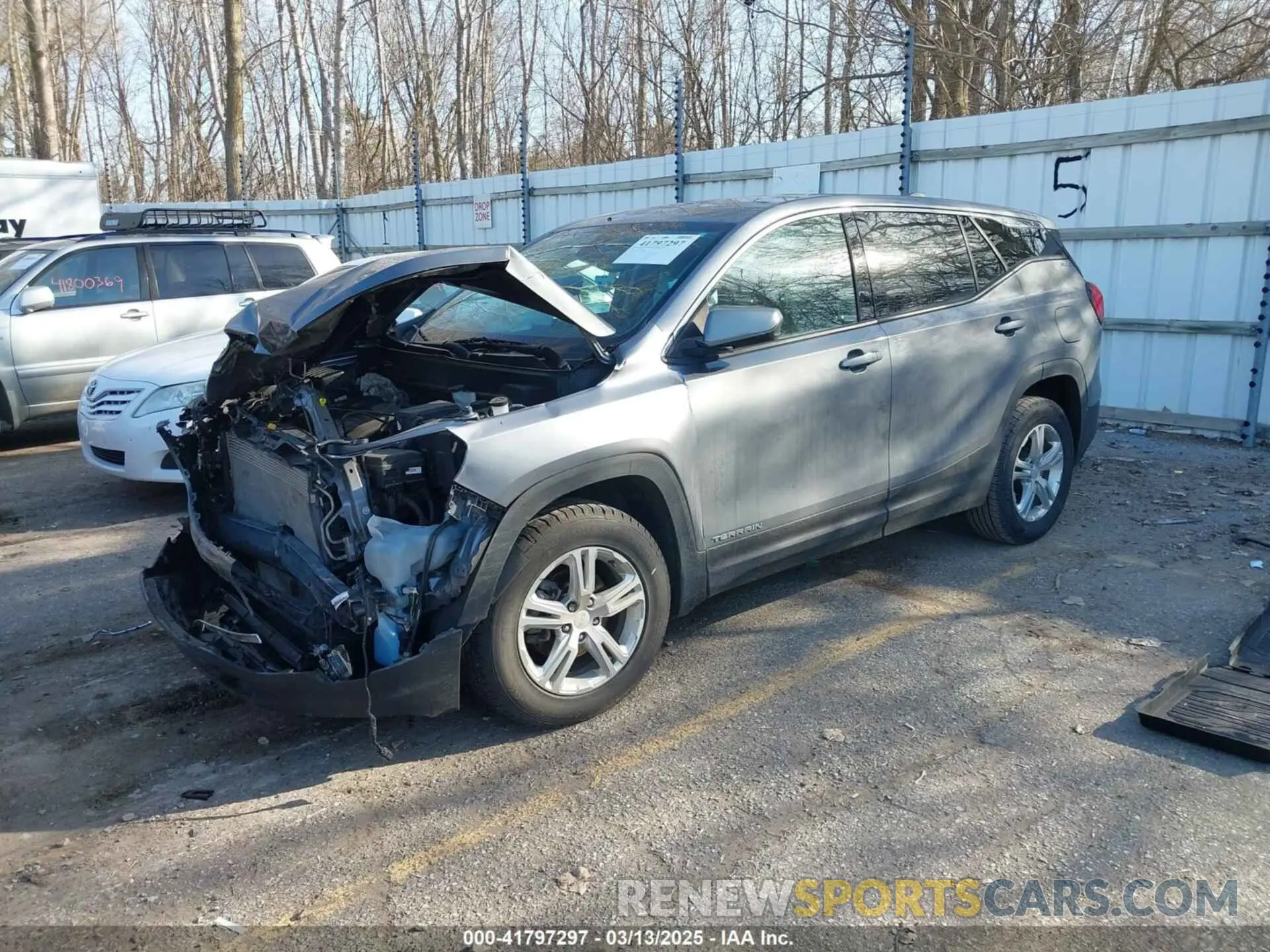 2 fotografías del automóvil dañado 3GKALMEV3LL174261 GMC TERRAIN 2020