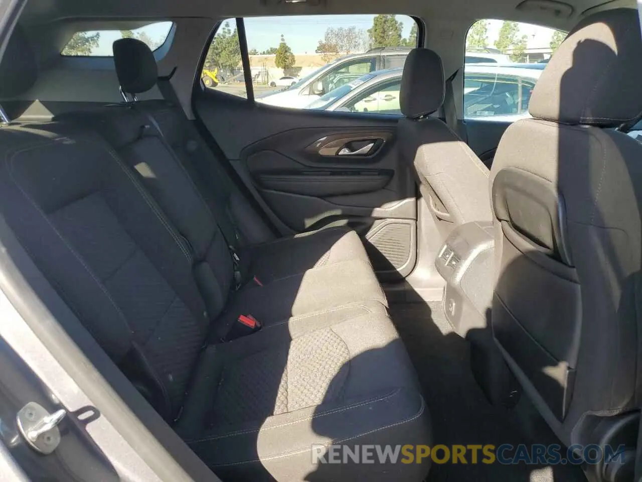 11 fotografías del automóvil dañado 3GKALMEV4LL311417 GMC TERRAIN 2020