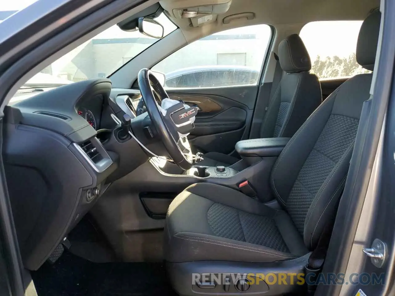 7 fotografías del automóvil dañado 3GKALMEV4LL311417 GMC TERRAIN 2020