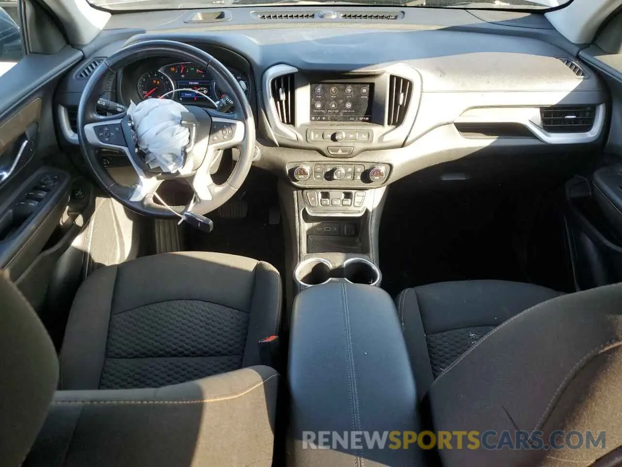 8 fotografías del automóvil dañado 3GKALMEV4LL311417 GMC TERRAIN 2020
